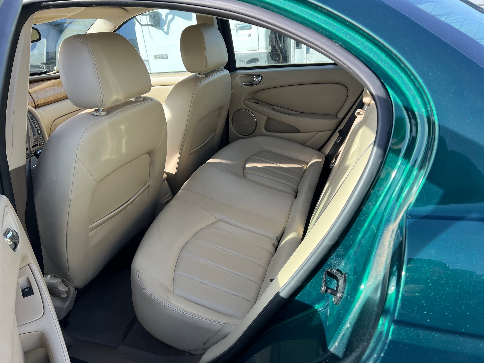 JAGUAR X-Type 2.2D Sovereign-image-7