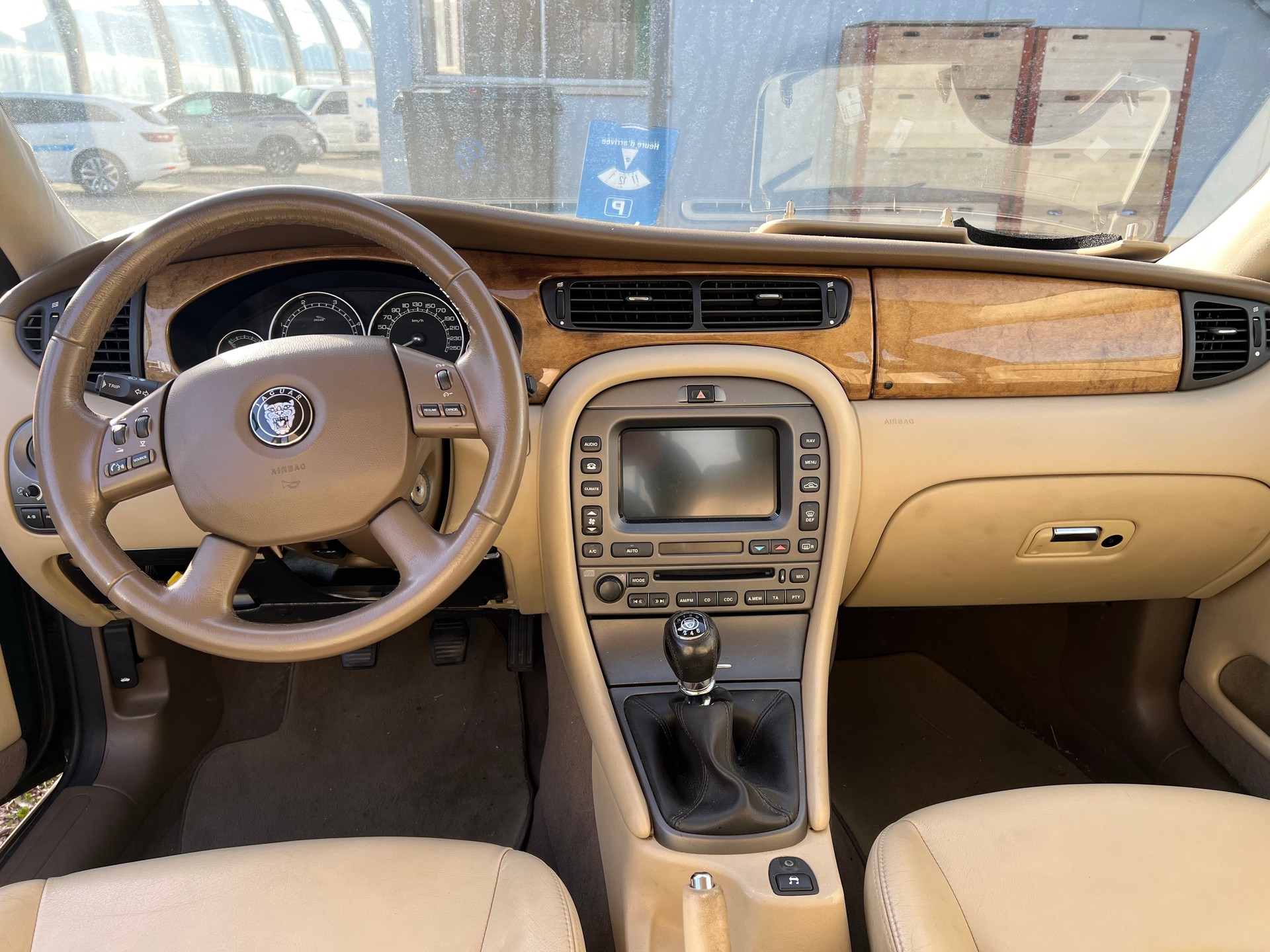 JAGUAR X-Type 2.2D Sovereign-image-8