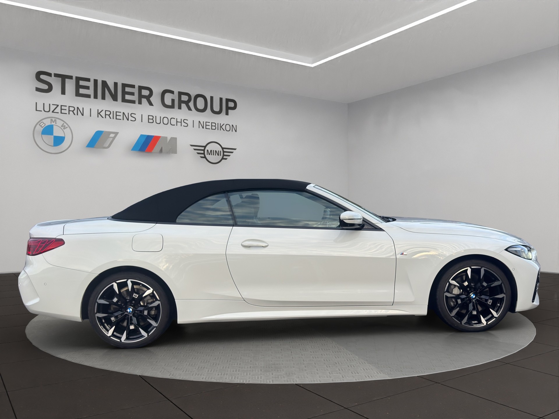 BMW 430i xDrive Cabriolet M Sport Steptronic-image-3