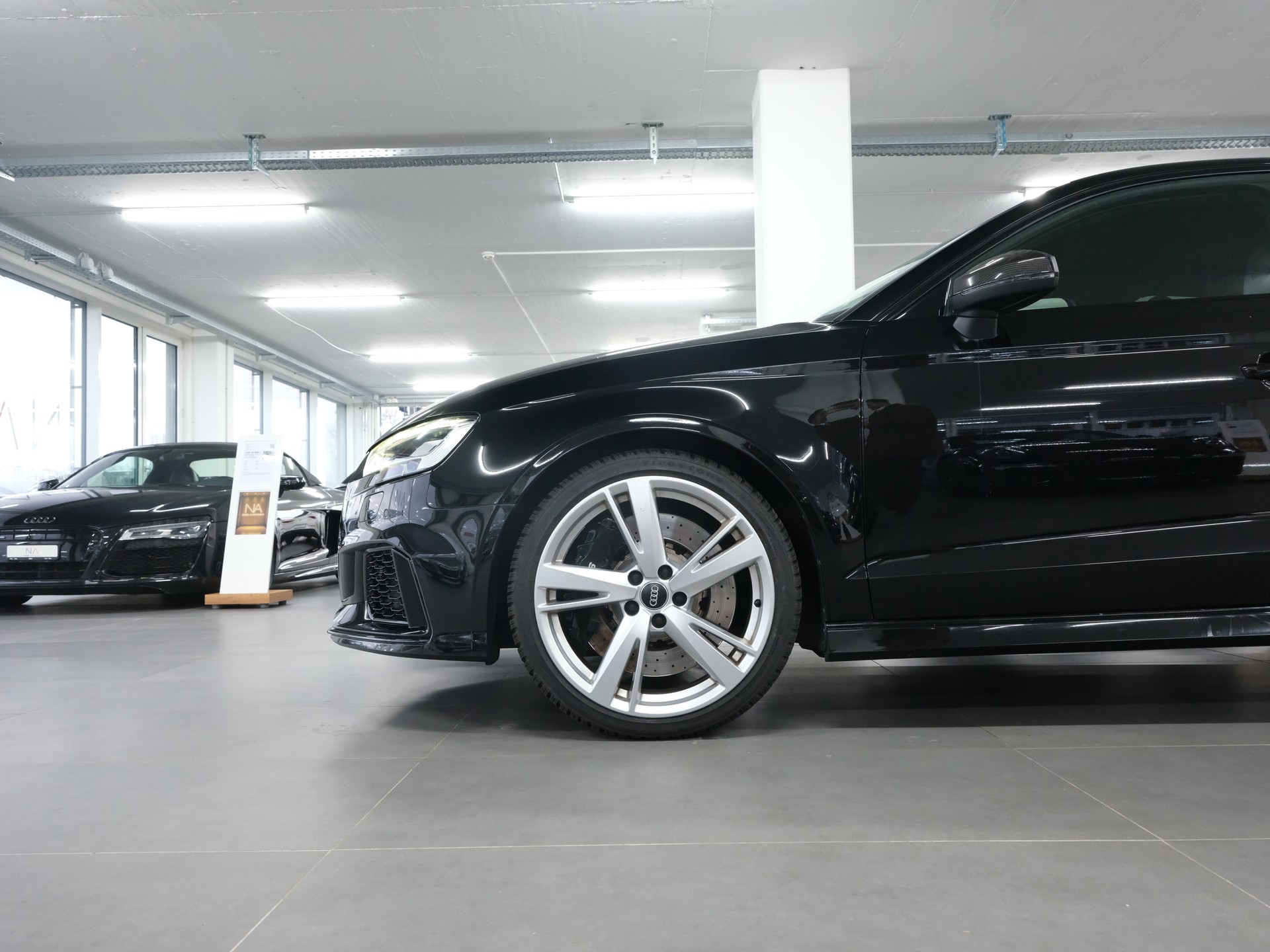 AUDI RS3 Limousine 2.5 TSI quattro S-tronic-image-10