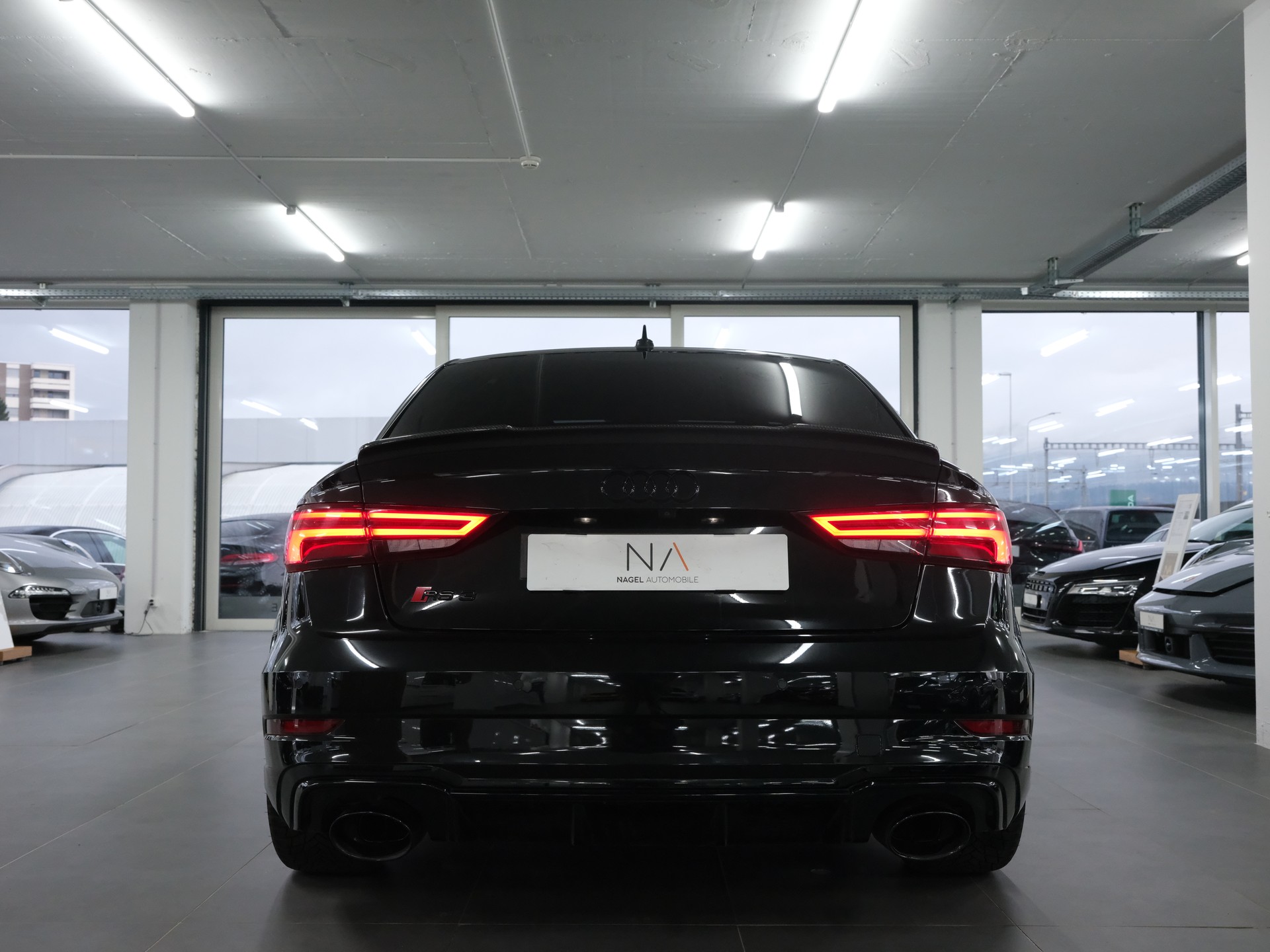 AUDI RS3 Limousine 2.5 TSI quattro S-tronic-image-3