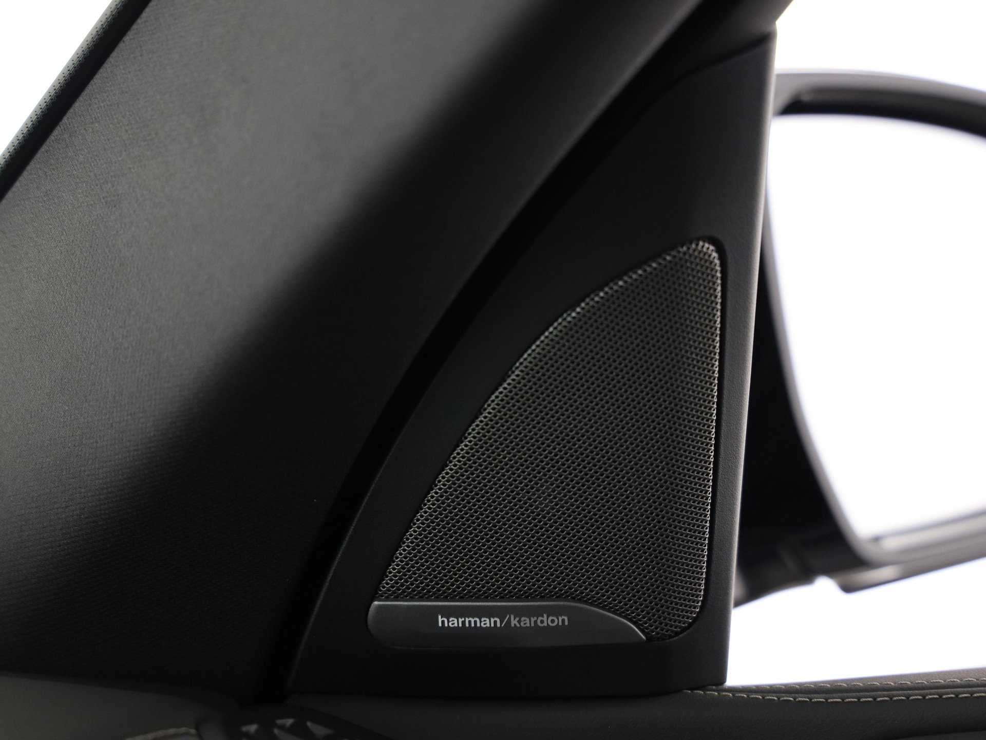 BMW X5 M60i xDrive-image-17
