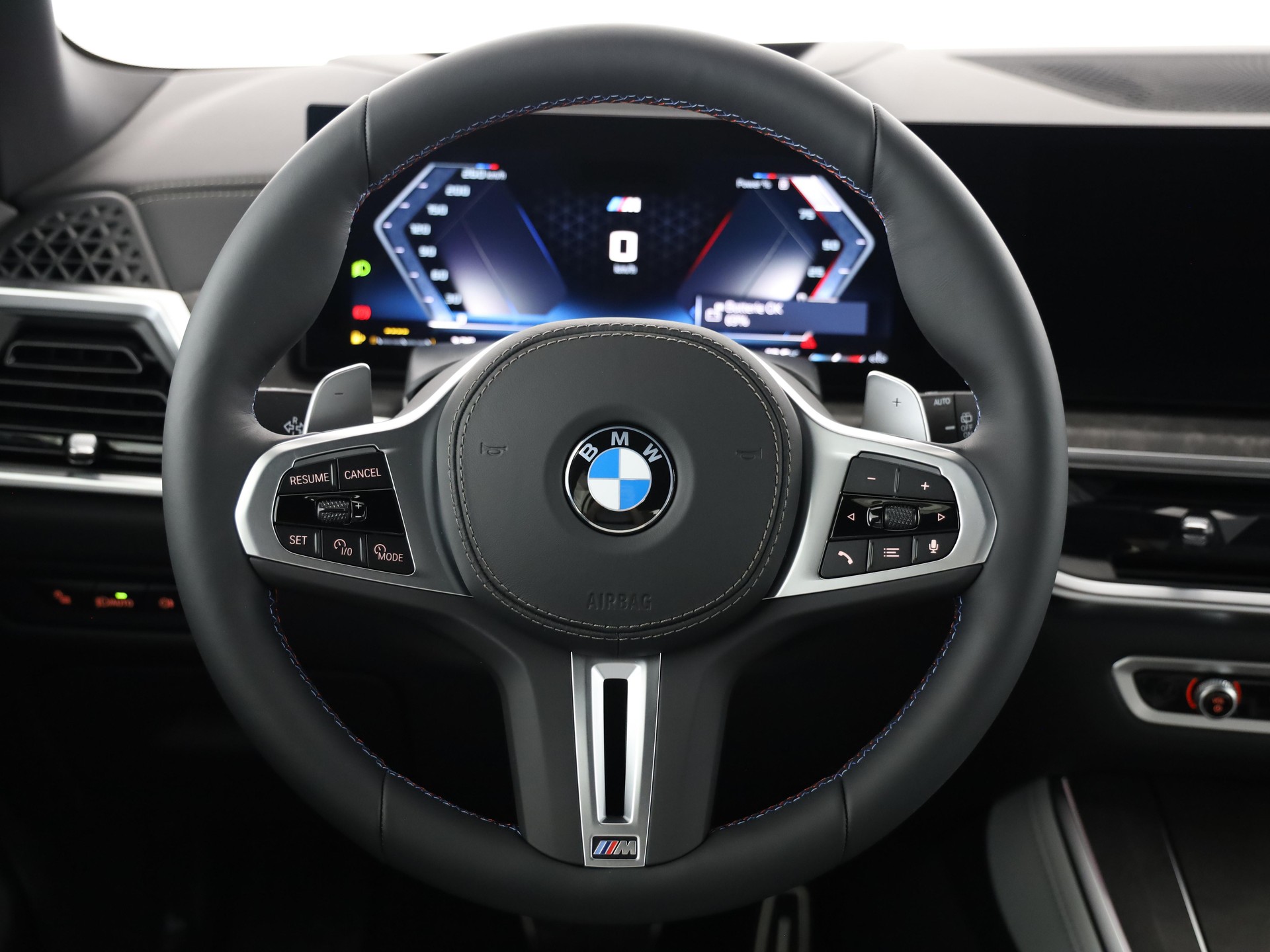 BMW X5 M60i xDrive-image-12
