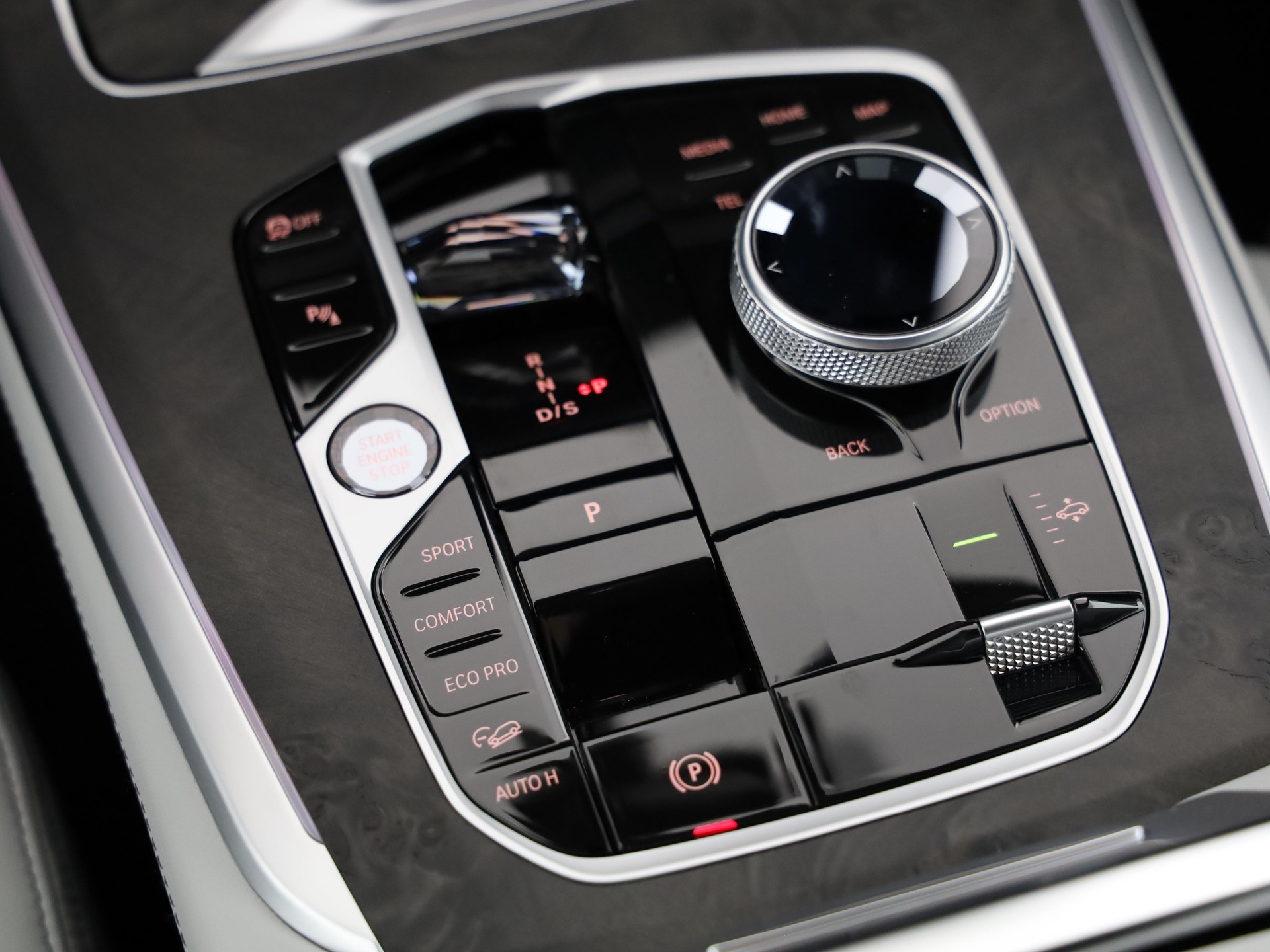 BMW X5 M60i xDrive-image-13