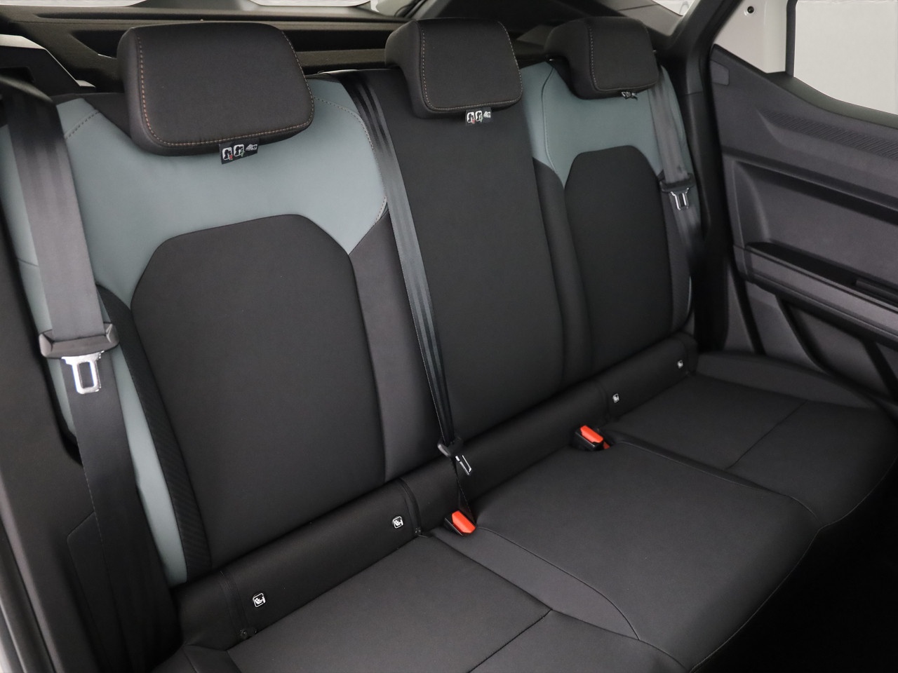DACIA Duster 1.8 Hybrid Extreme-image-7