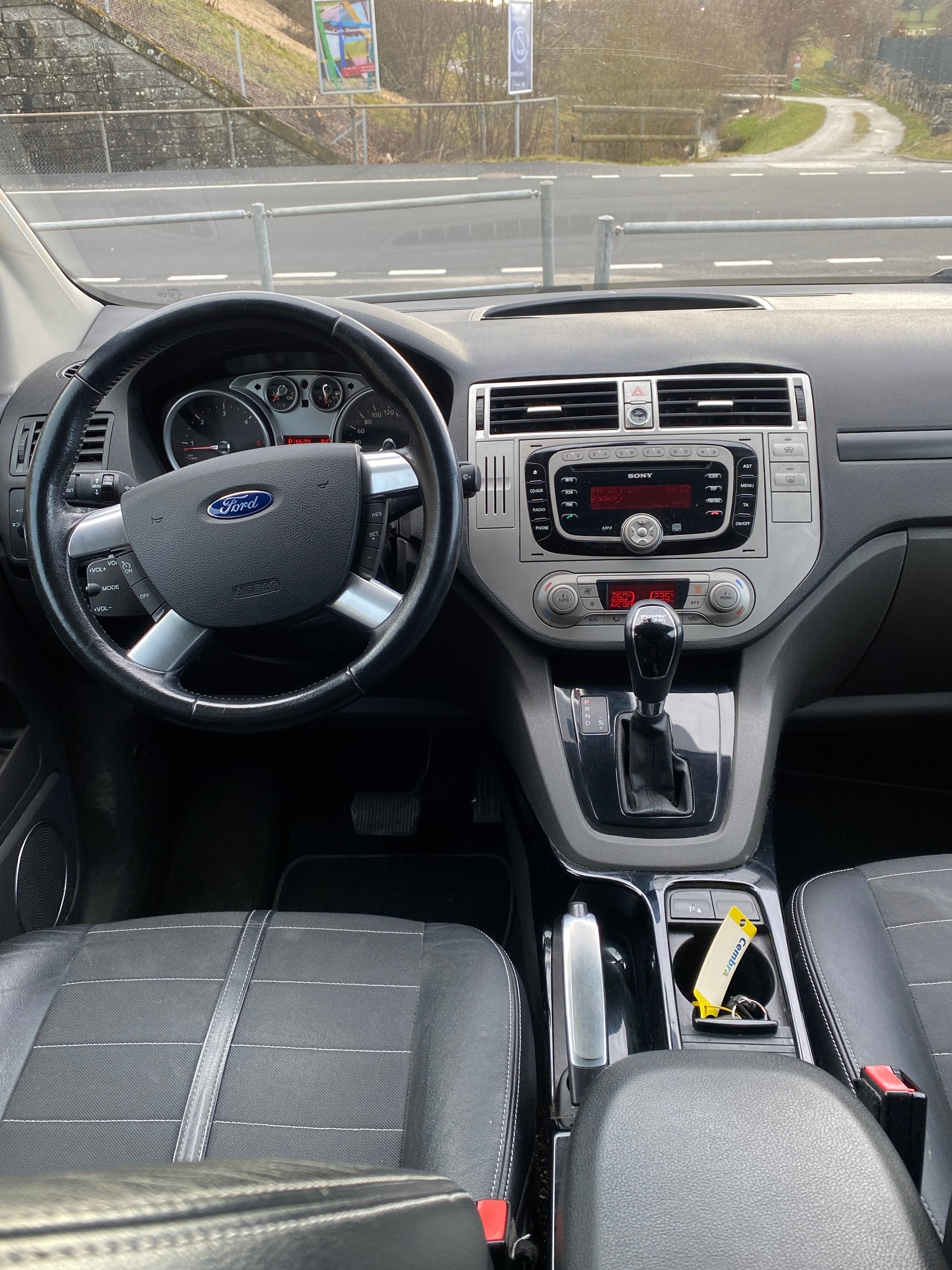 FORD Kuga 2.0 TDCi Titanium 4WD PowerShift-image-5