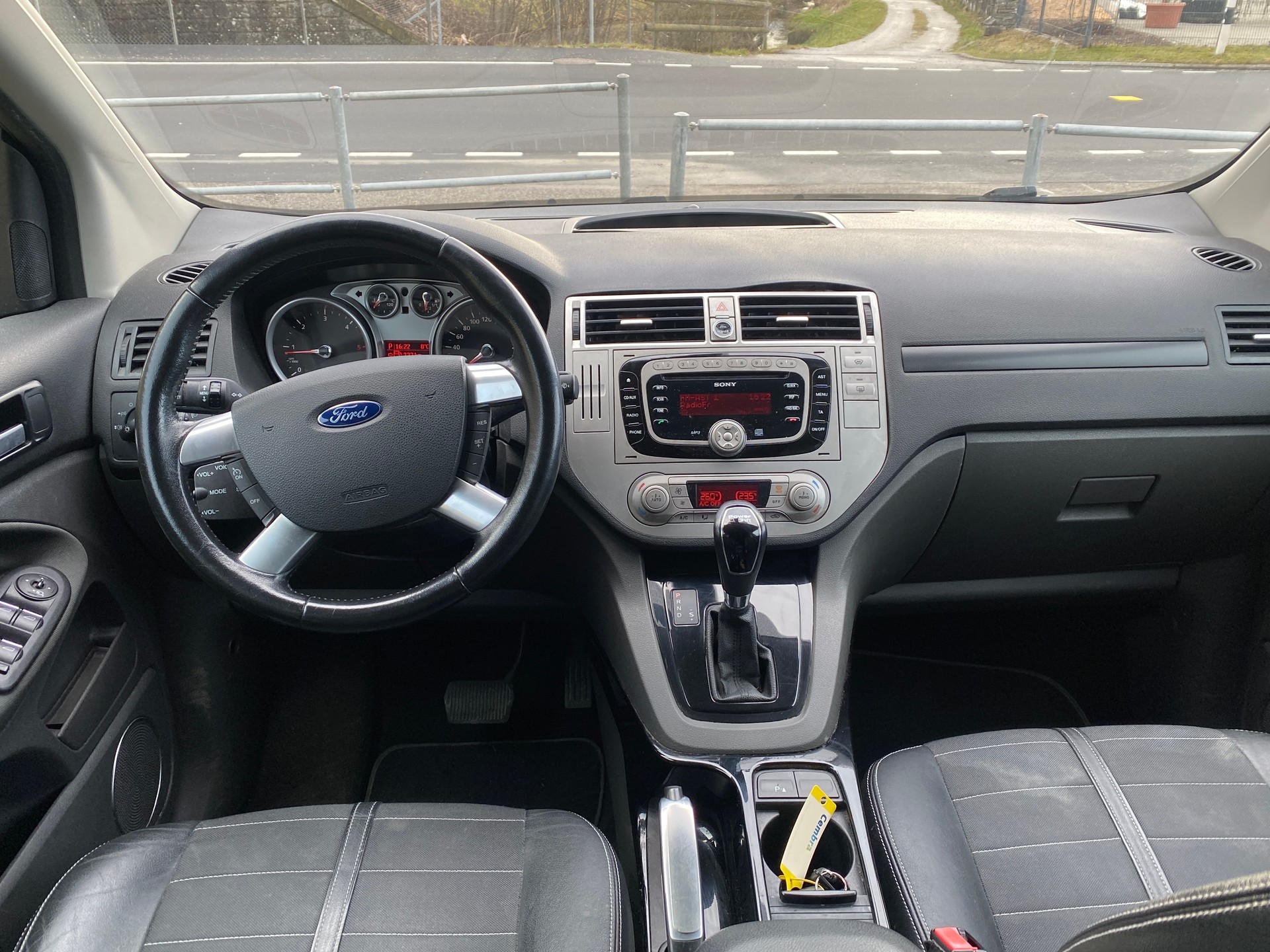 FORD Kuga 2.0 TDCi Titanium 4WD PowerShift-image-6