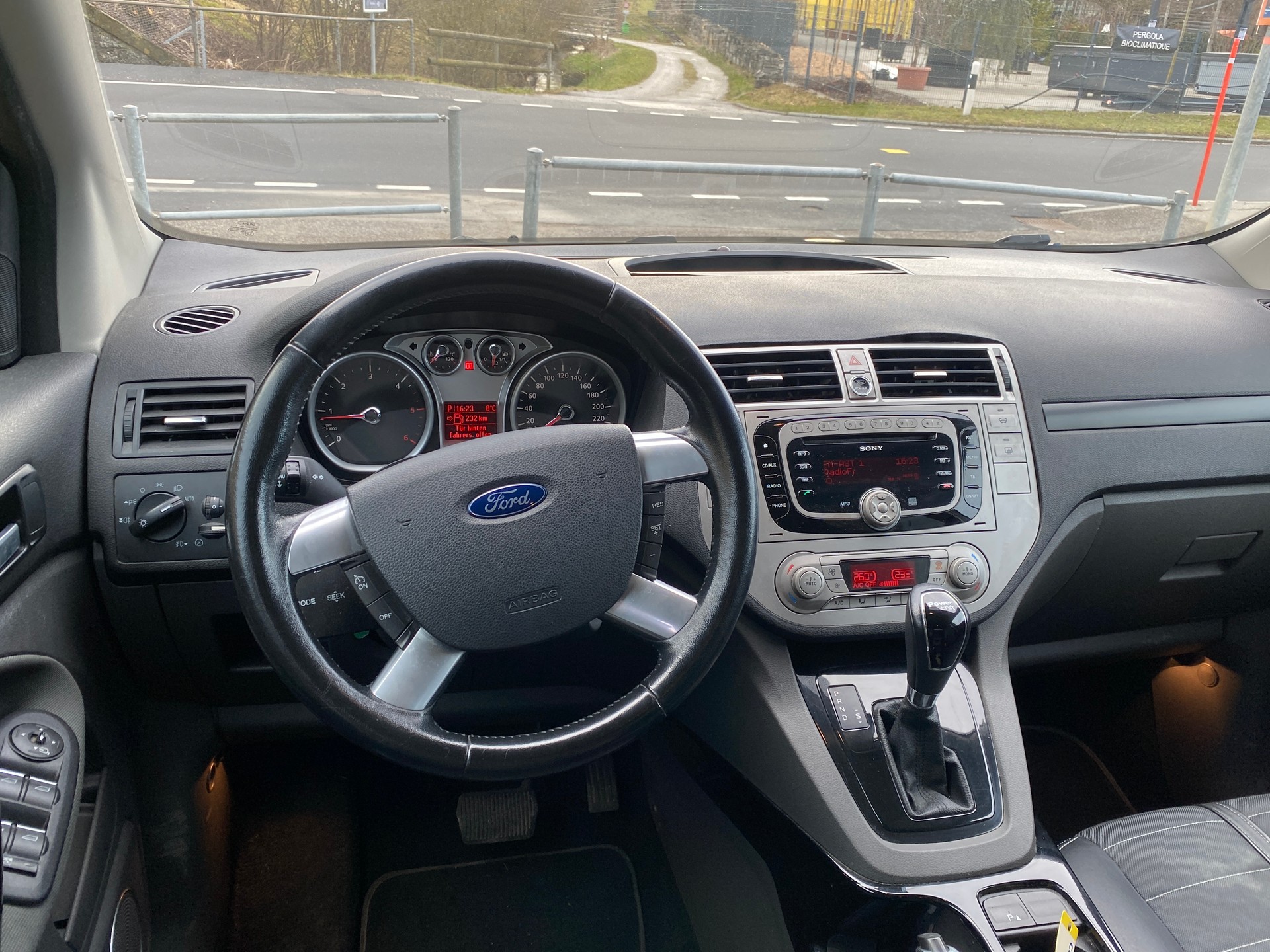 FORD Kuga 2.0 TDCi Titanium 4WD PowerShift-image-7