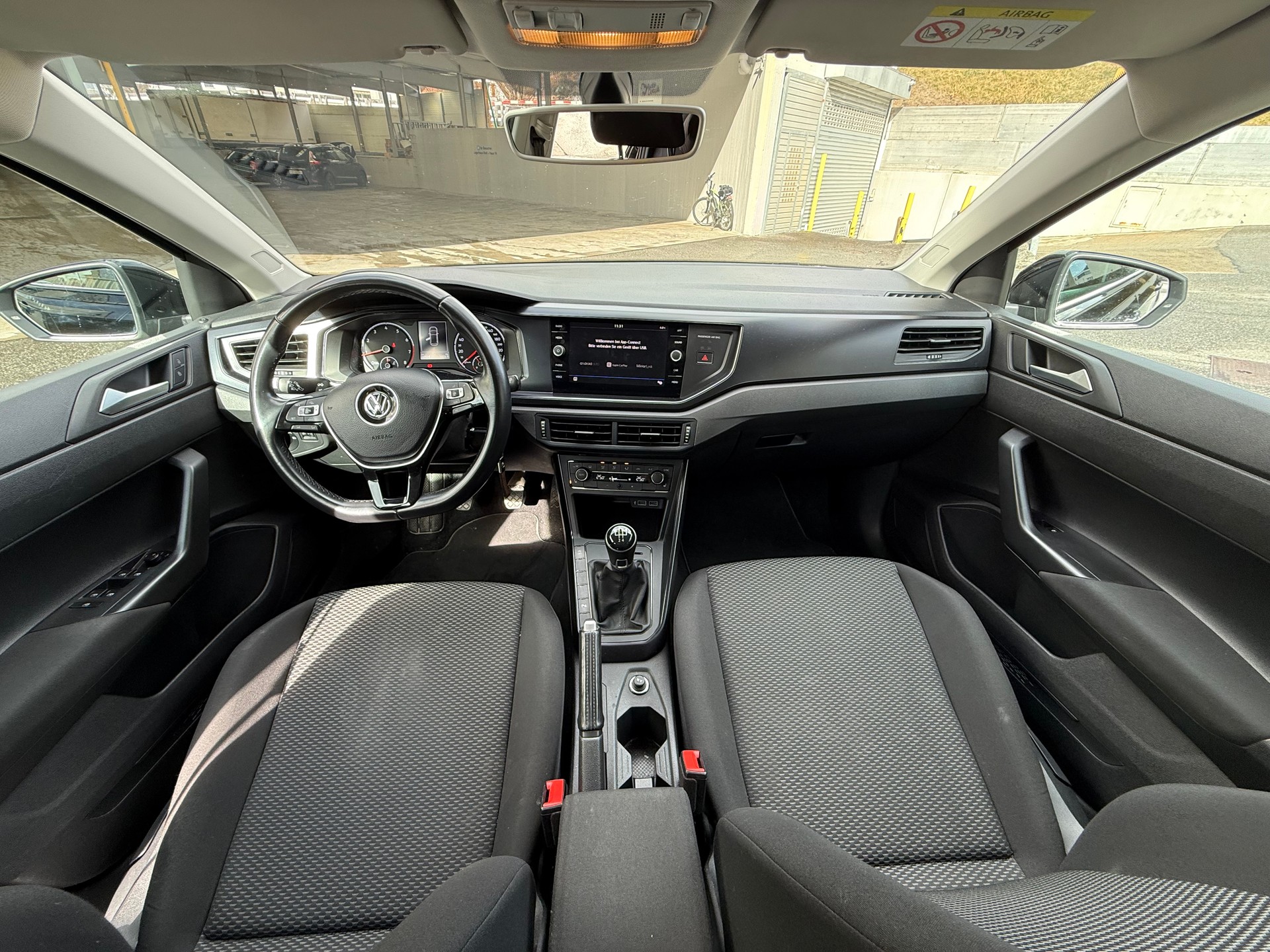 VW Polo 1.0 BMT Trendline-image-8