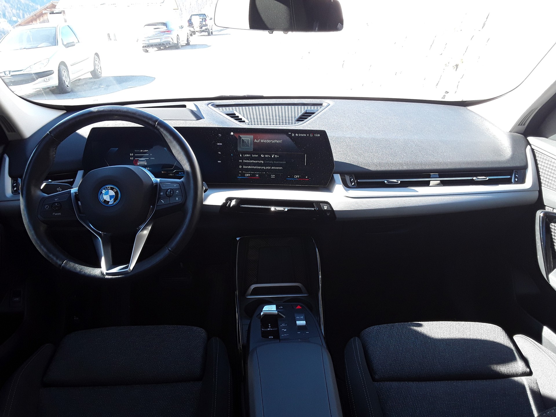 BMW X1 xDrive 30e-image-12