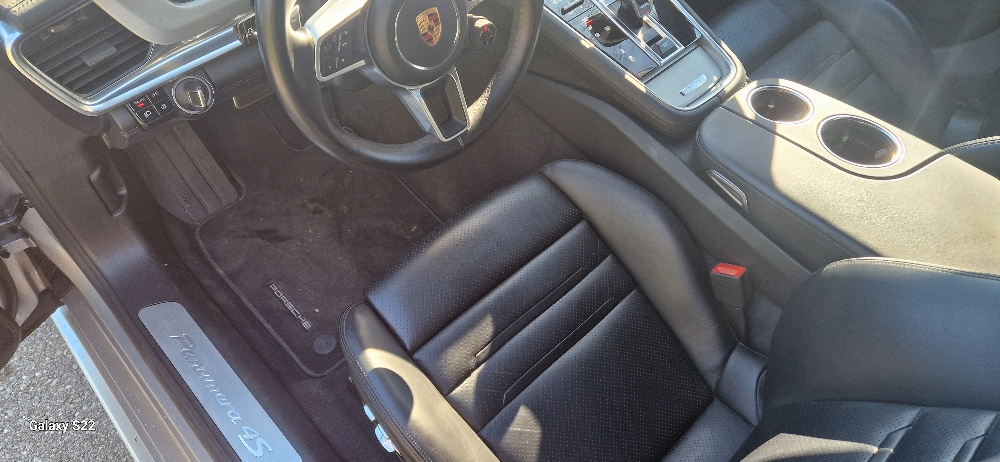 PORSCHE 4S-image-5