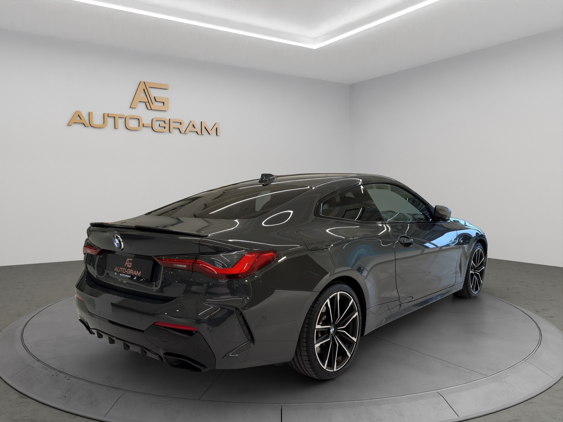 BMW M440i xDrive 48V Coupé Steptronic-image-4