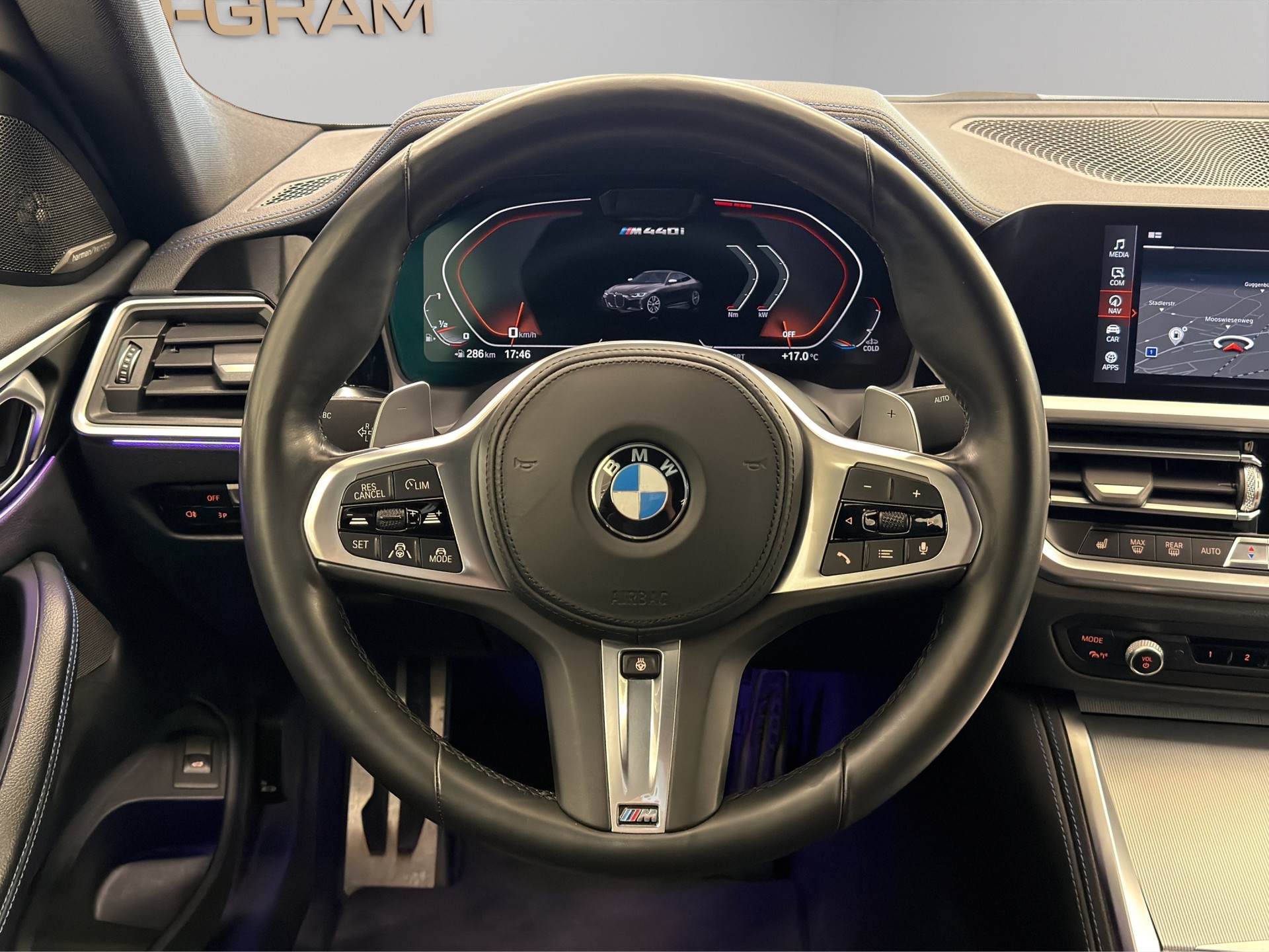 BMW M440i xDrive 48V Coupé Steptronic-image-17