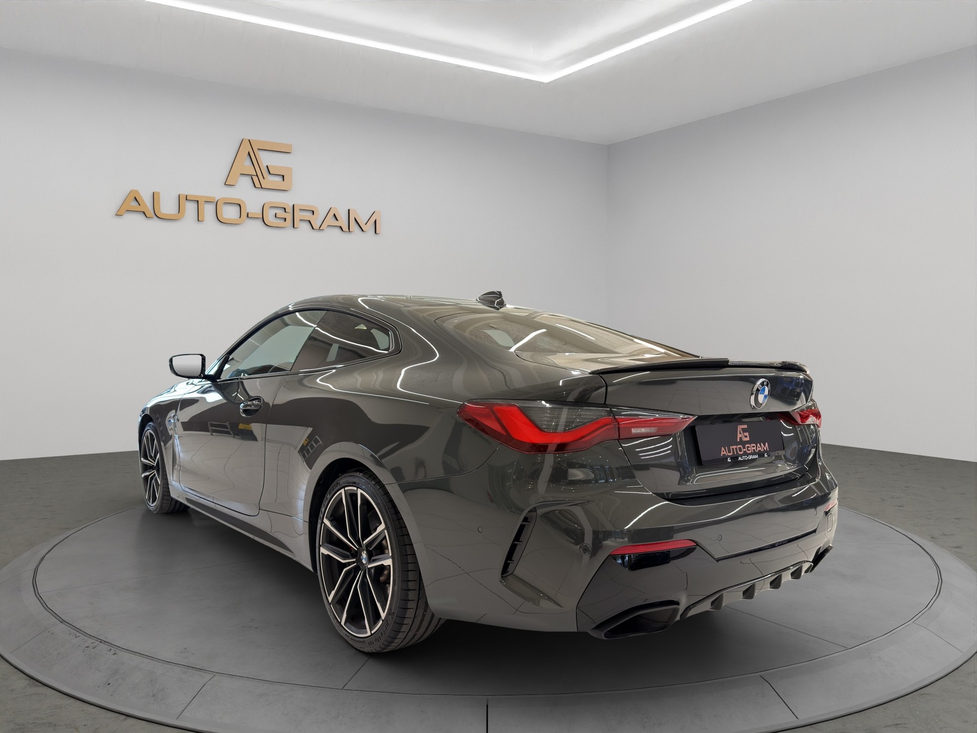 BMW M440i xDrive 48V Coupé Steptronic-image-2
