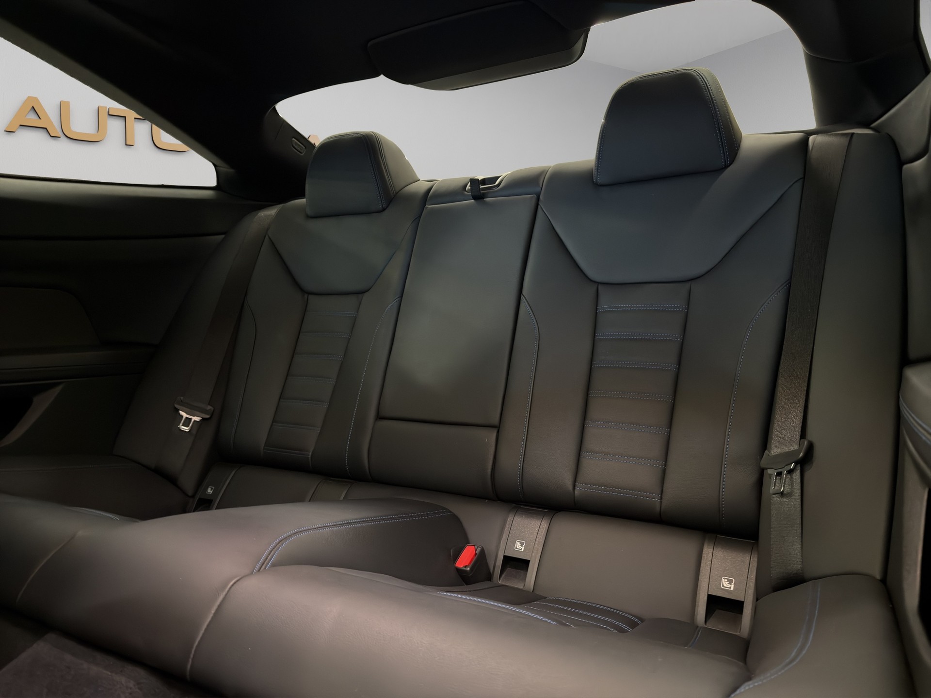 BMW M440i xDrive 48V Coupé Steptronic-image-14