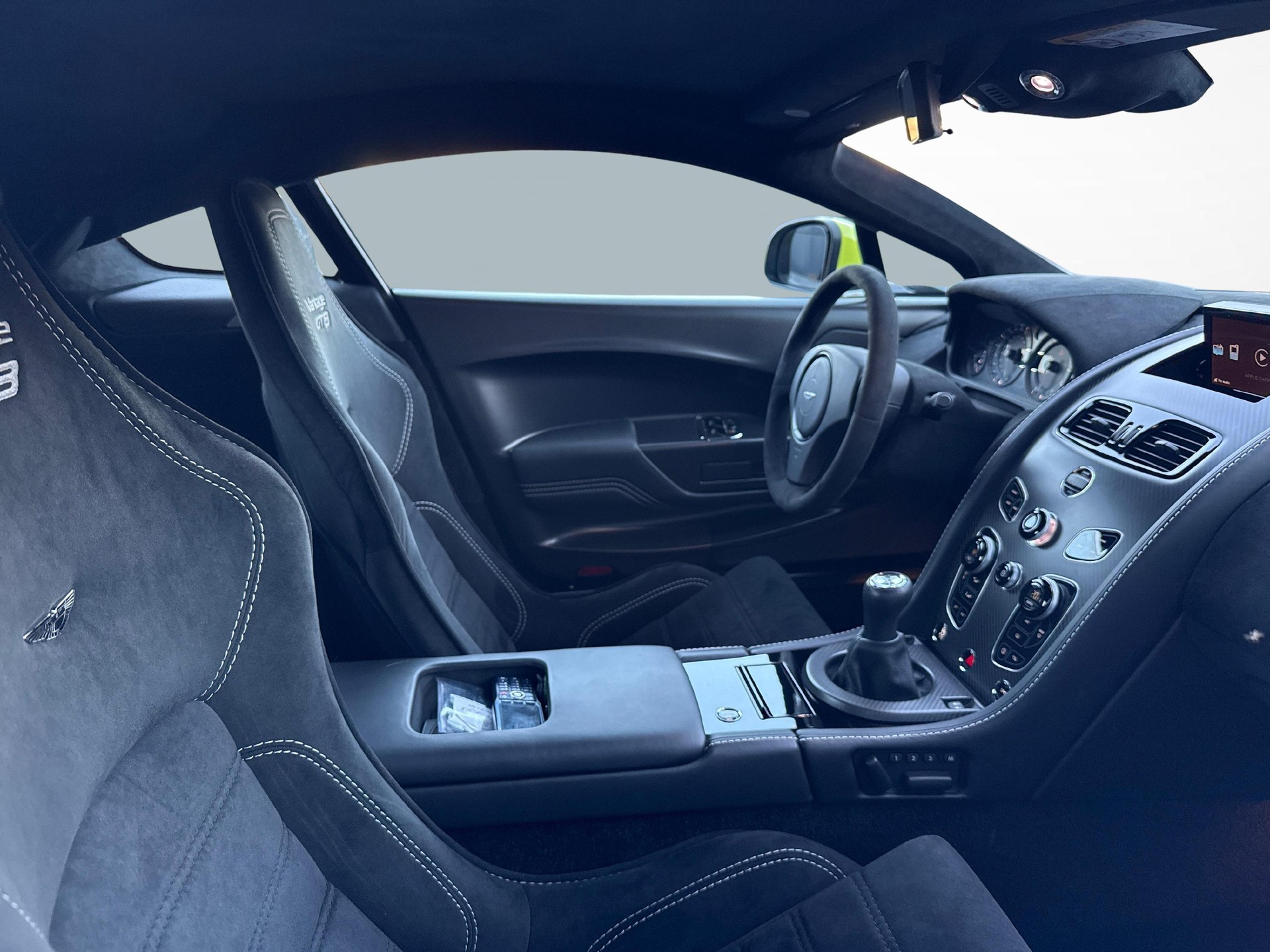 ASTON MARTIN V8 Vantage Coupé 4.7 GT8-image-7