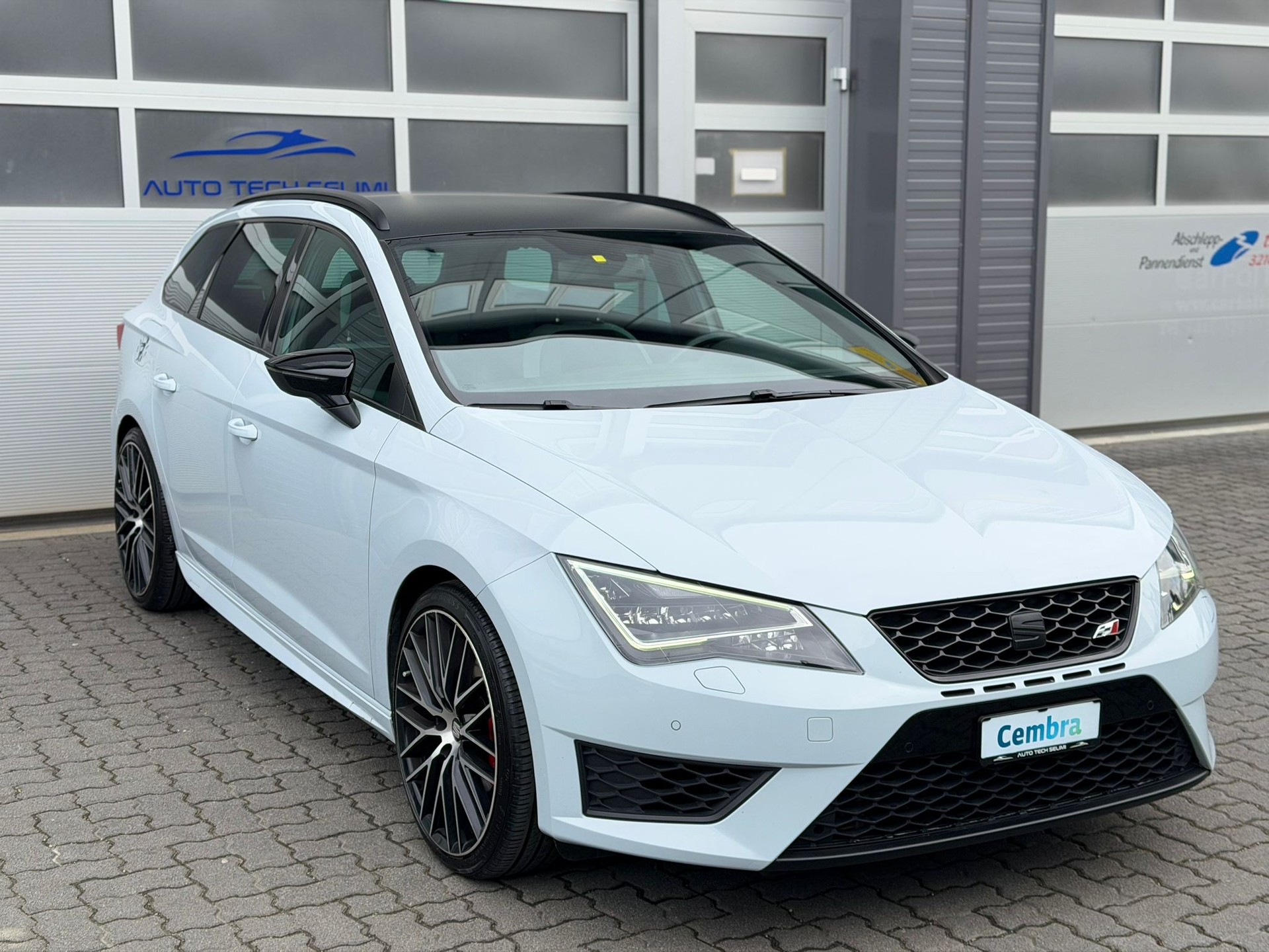 SEAT Leon ST 2.0 TSI Cupra 280 DSG-image-1
