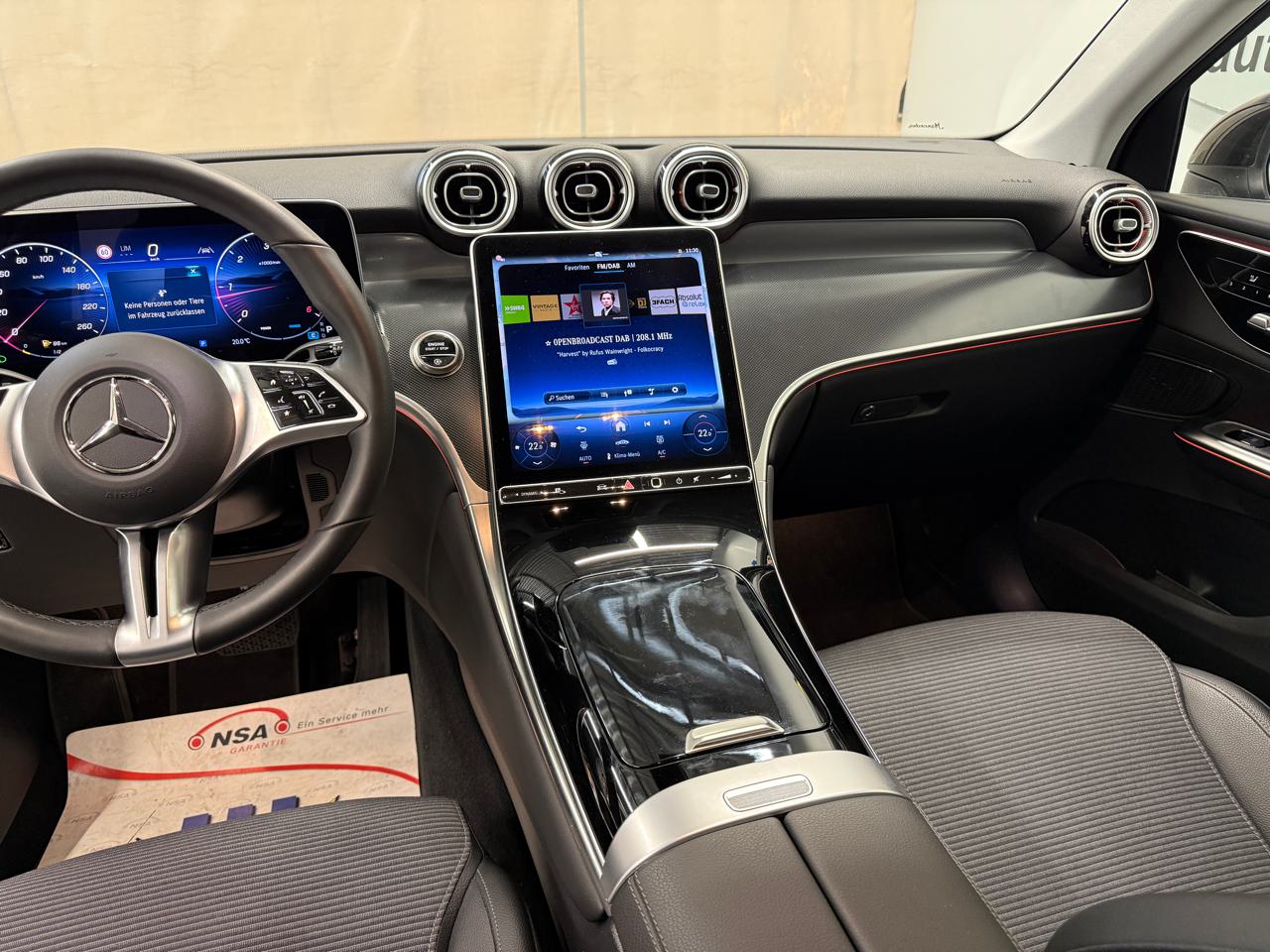 MERCEDES-BENZ GLC 220 d 4Matic 9G-Tronic-image-5