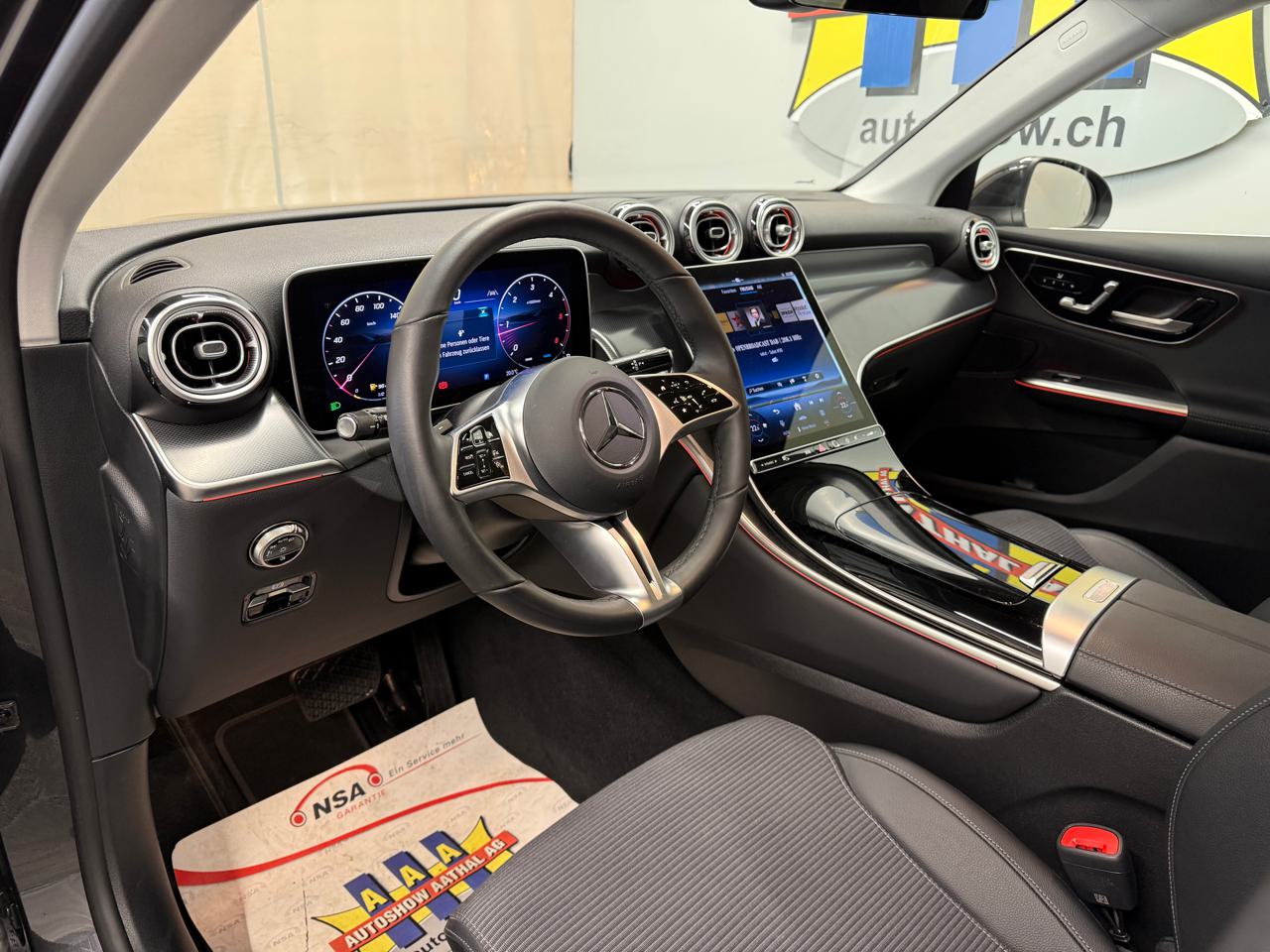 MERCEDES-BENZ GLC 220 d 4Matic 9G-Tronic-image-2