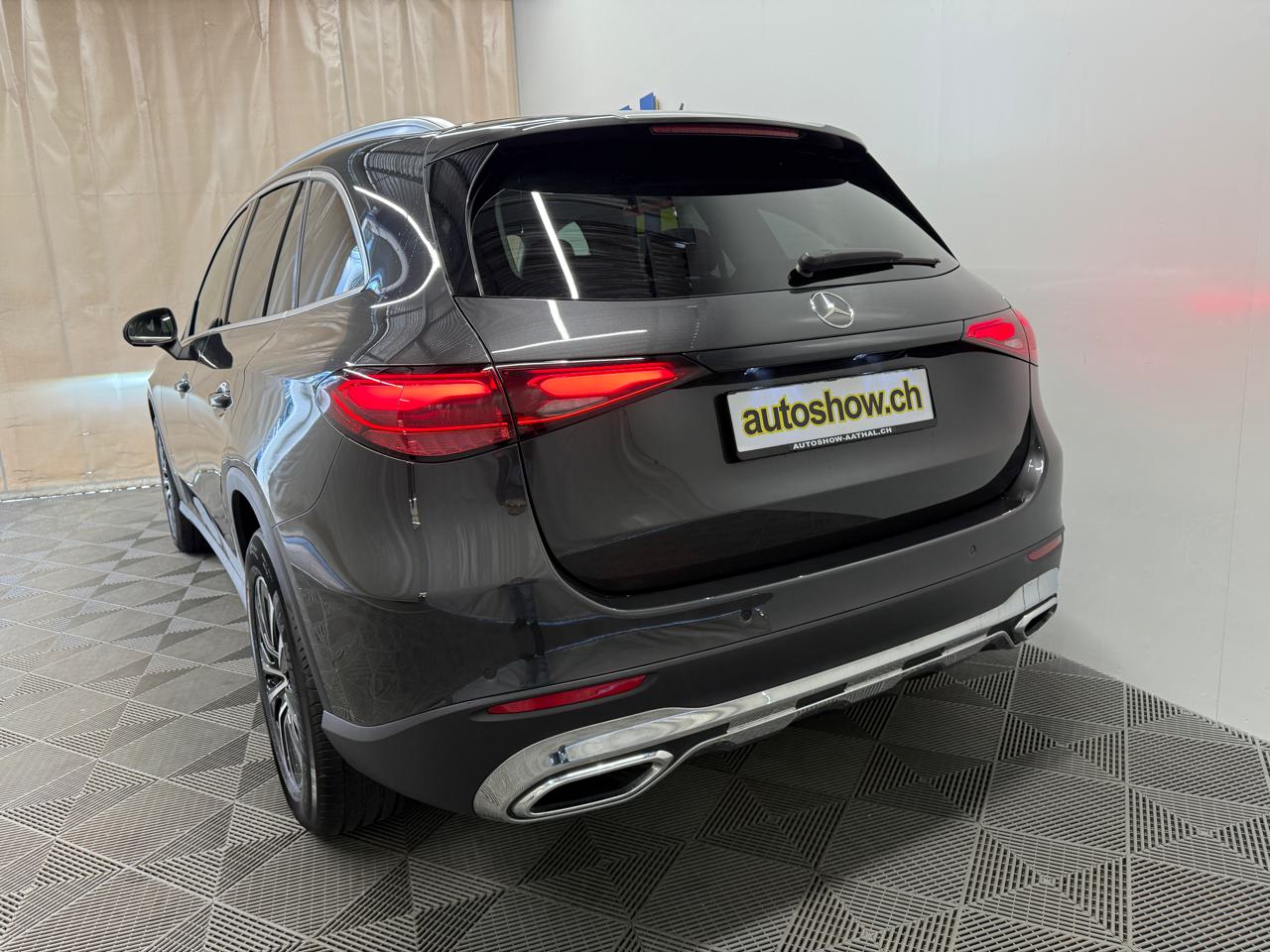 MERCEDES-BENZ GLC 220 d 4Matic 9G-Tronic-image-12