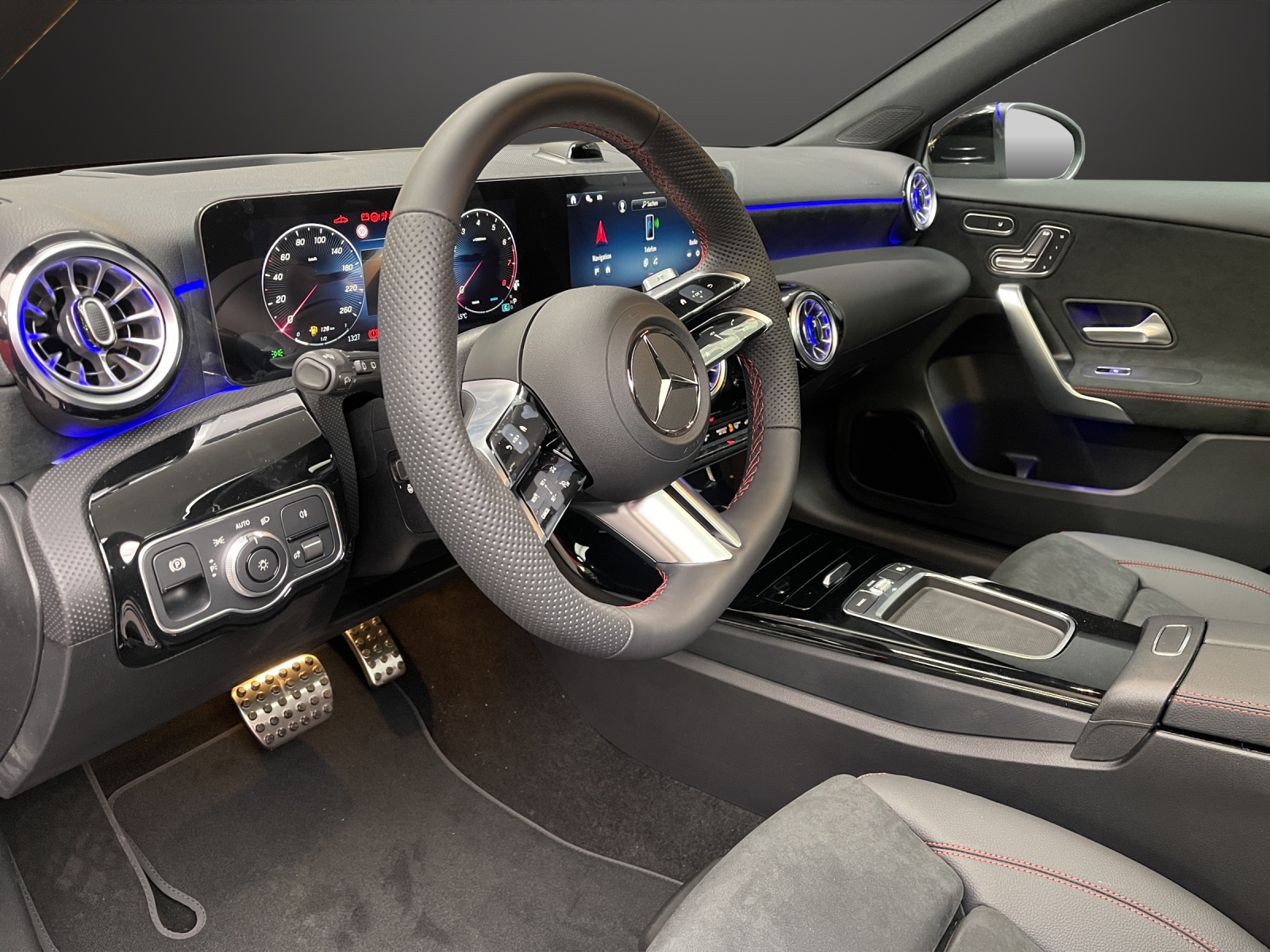MERCEDES-BENZ A 220 4Matic 8G-DCT-image-6