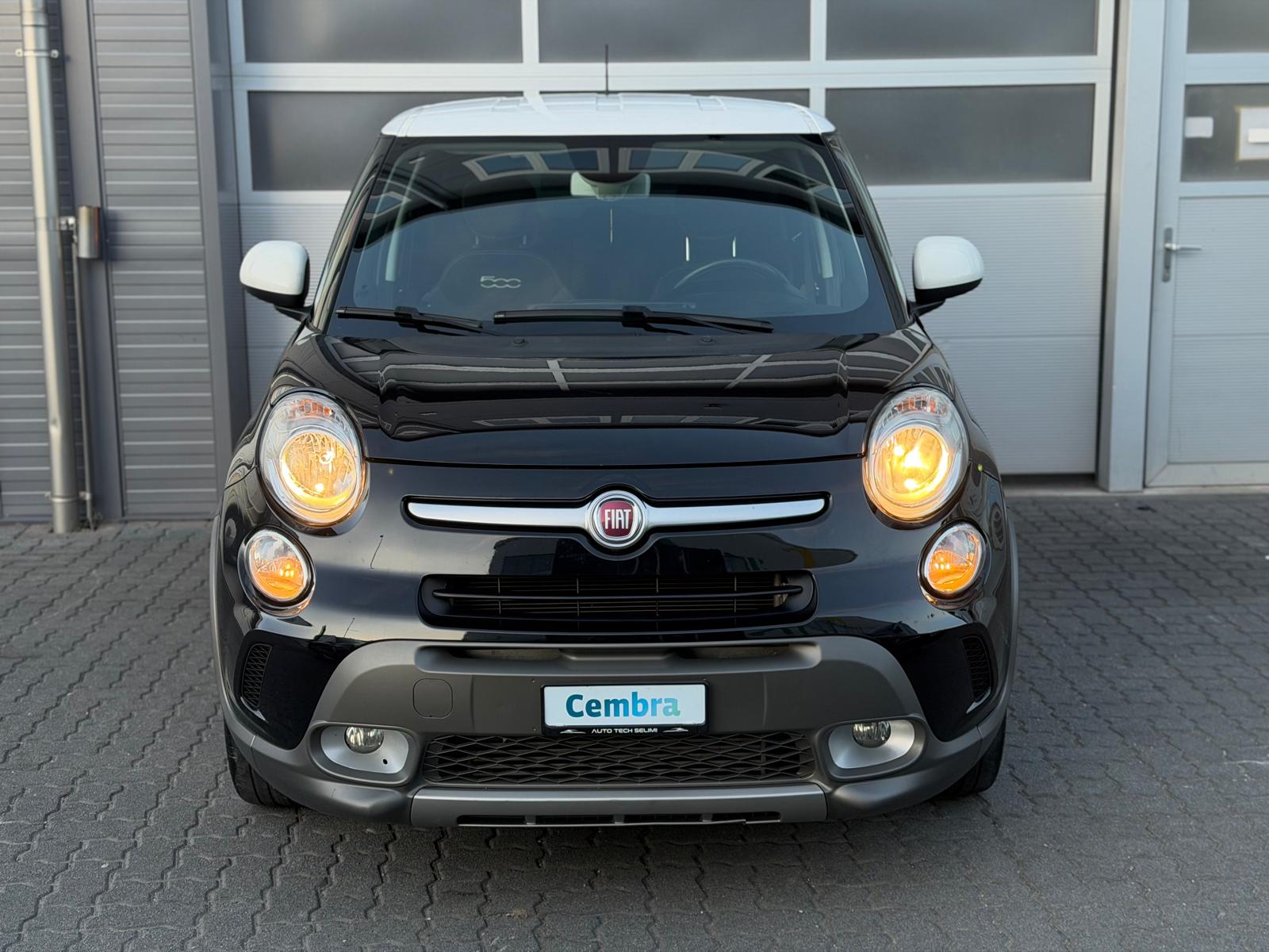 FIAT 500L 1.4 TB 16V Trekking-image-1