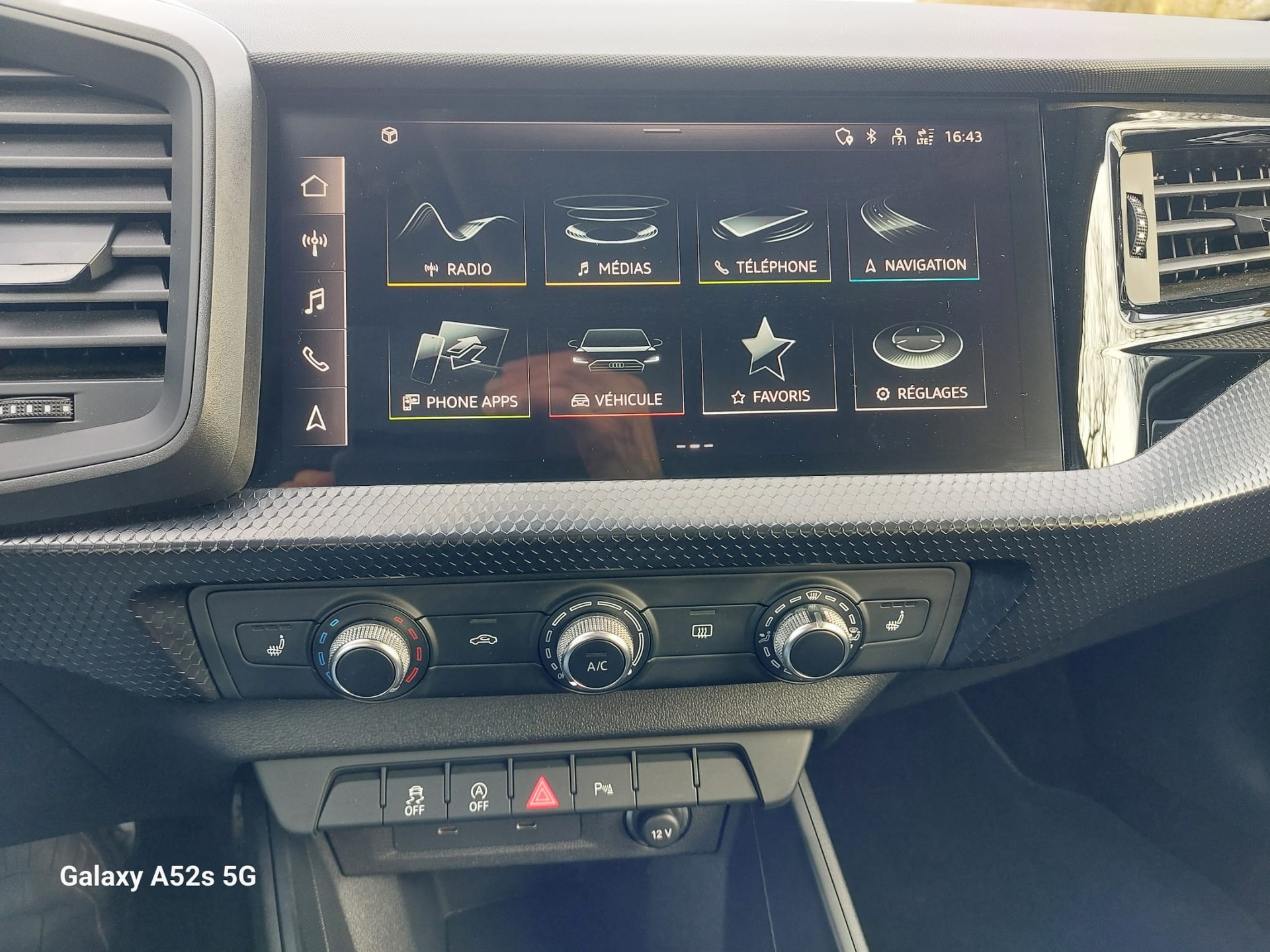 AUDI A1 allstreet 30 TFSI S-tronic-image-10