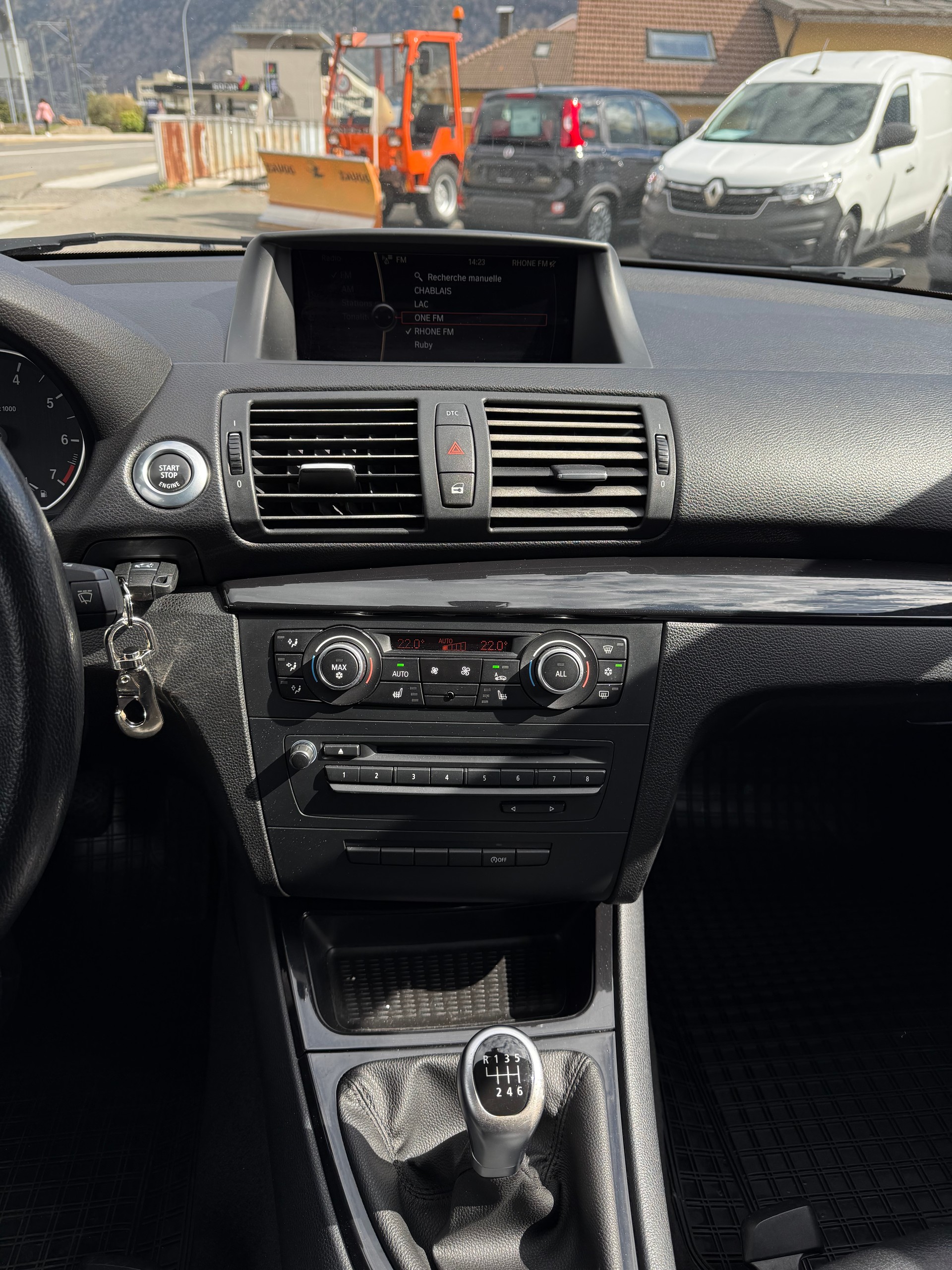 BMW 116i-image-11