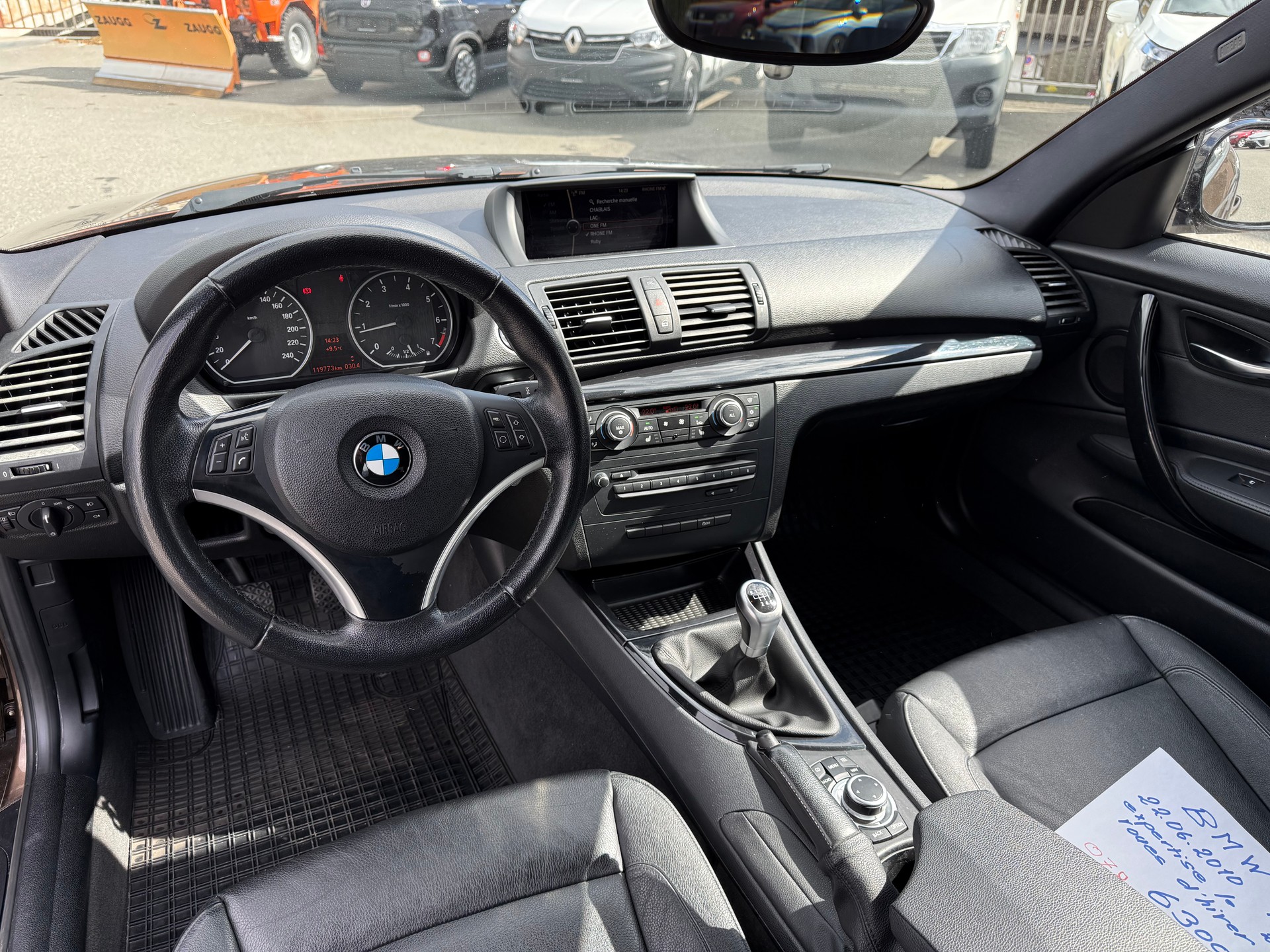 BMW 116i-image-9