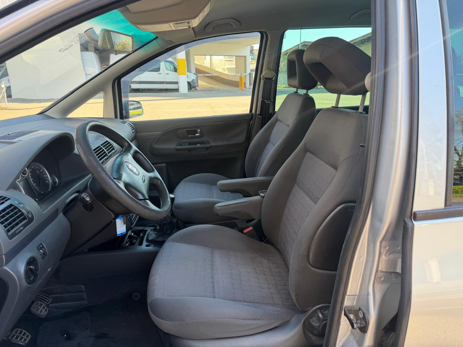 SEAT Alhambra 2.0 TDI Advantage-image-5