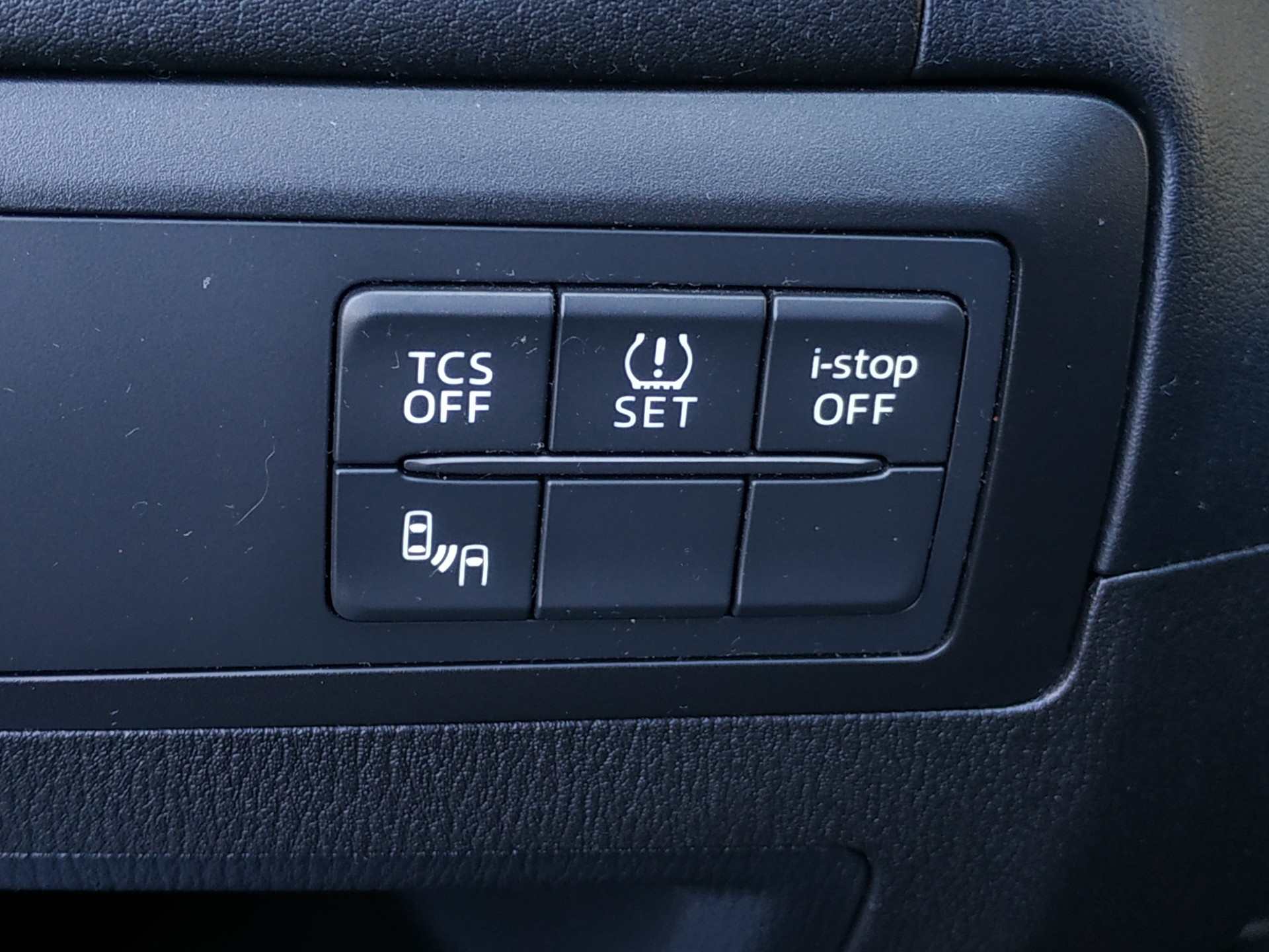 MAZDA CX-5 2.0 Ambition AWD Automatic-image-17