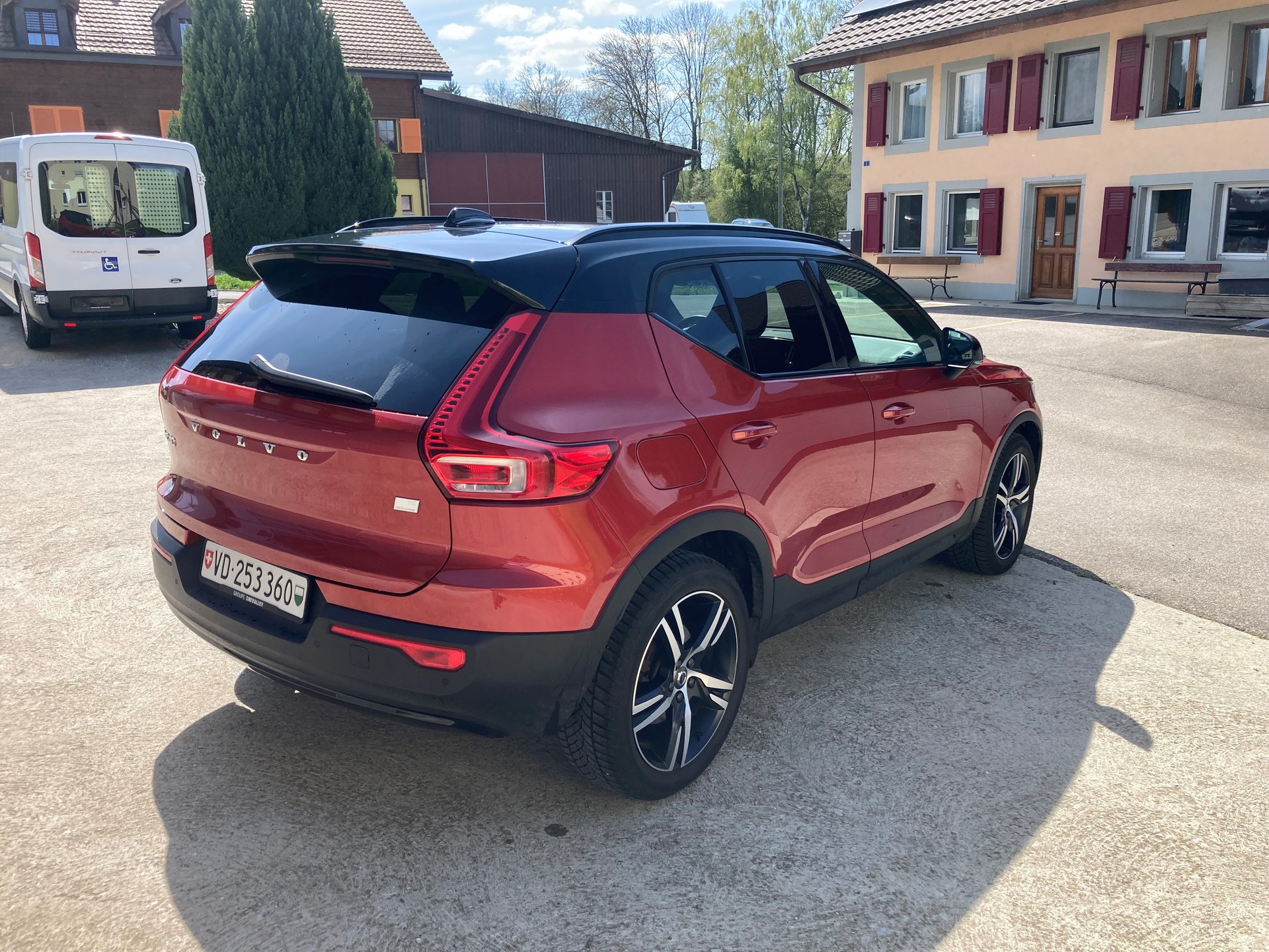 VOLVO XC40 T5 TwE R-Design DCT-image-9