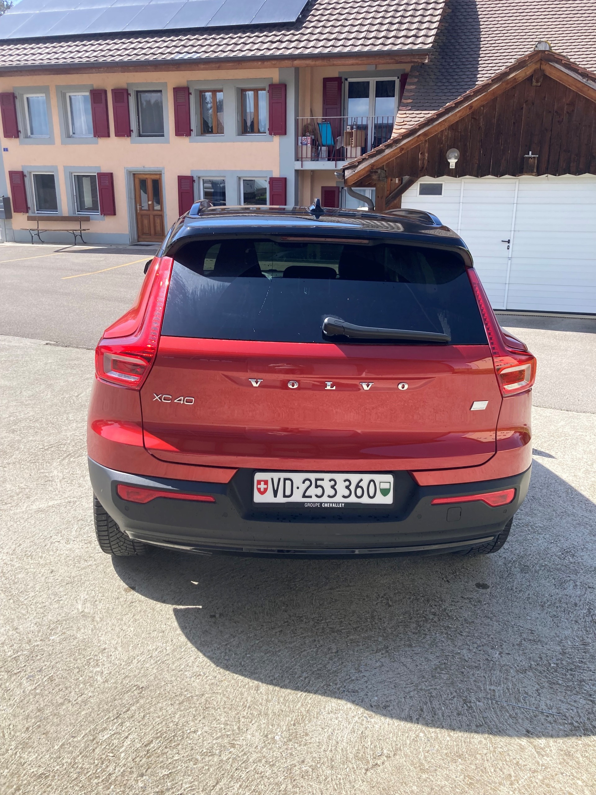 VOLVO XC40 T5 TwE R-Design DCT-image-8