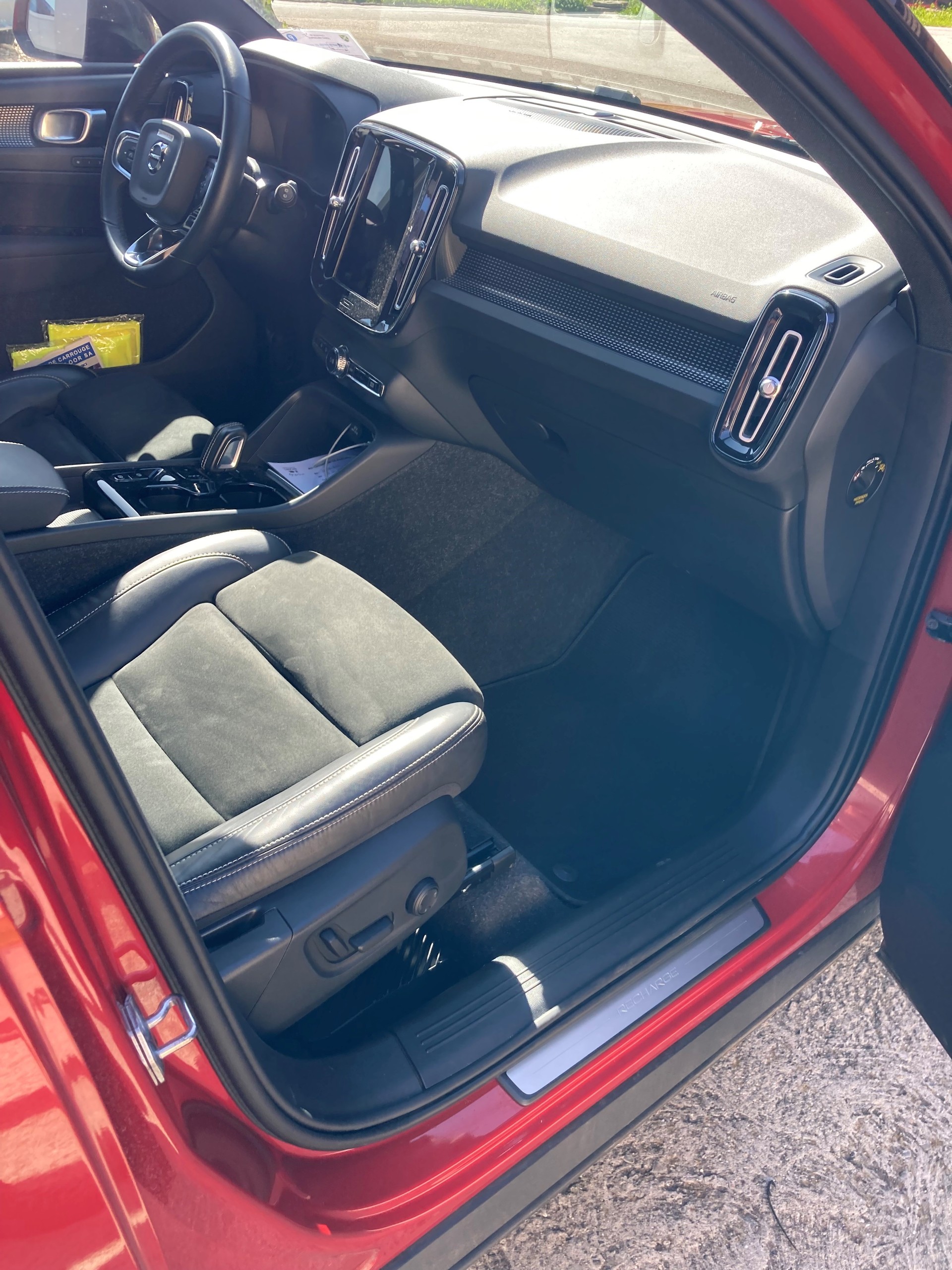 VOLVO XC40 T5 TwE R-Design DCT-image-7