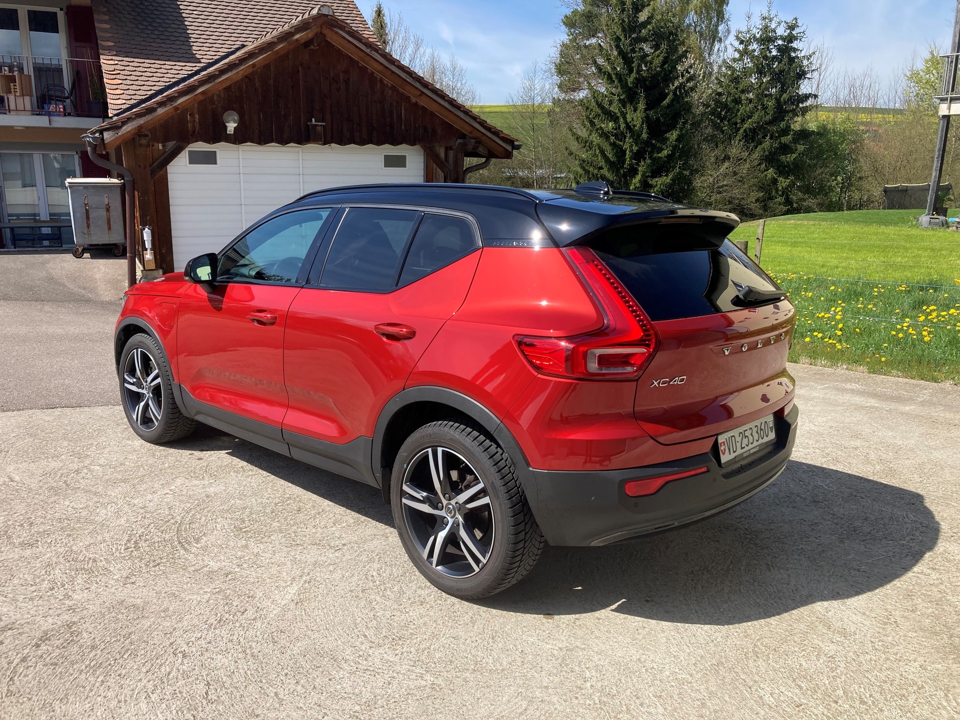 VOLVO XC40 T5 TwE R-Design DCT-image-3