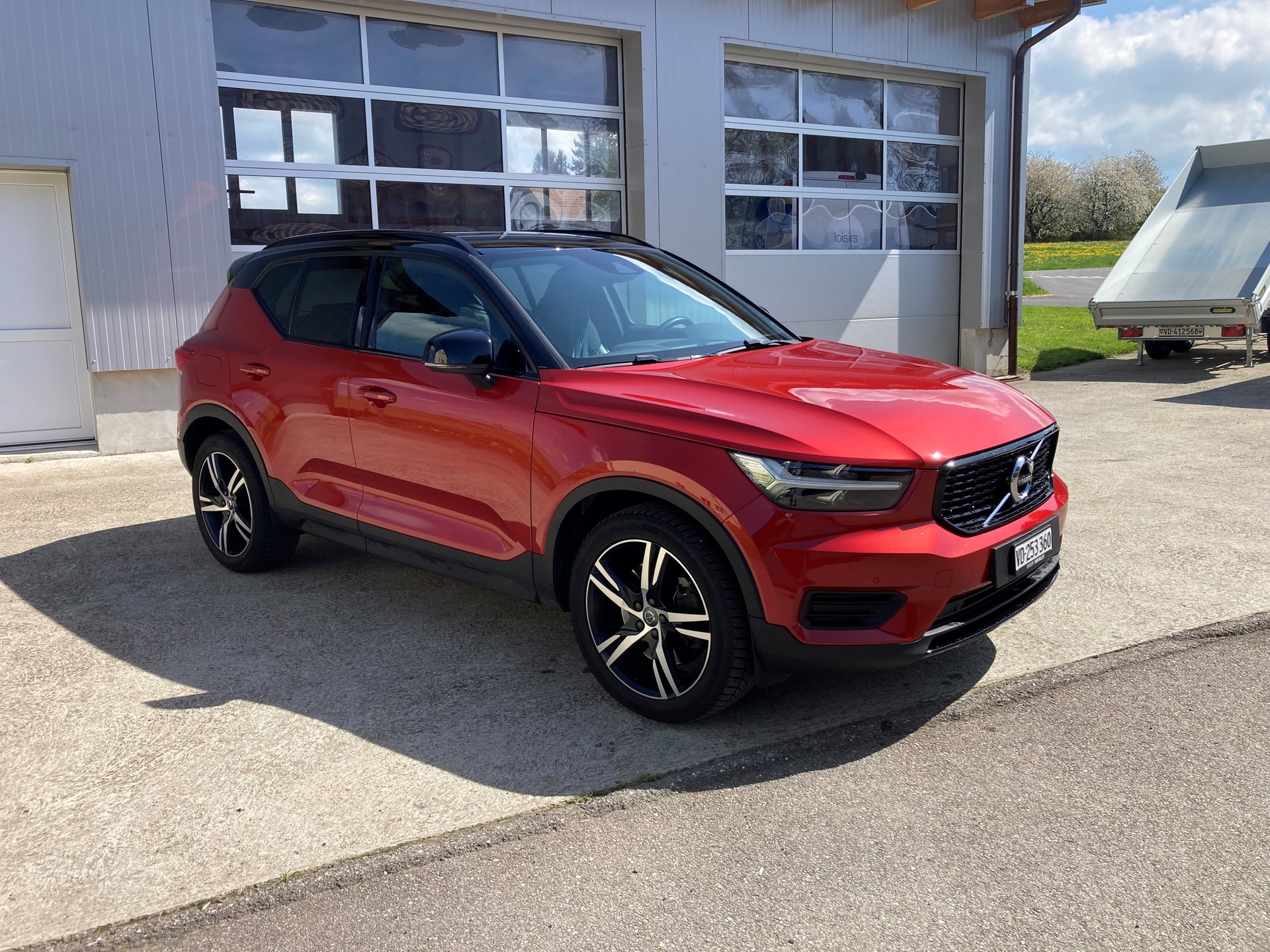 VOLVO XC40 T5 TwE R-Design DCT-image-1