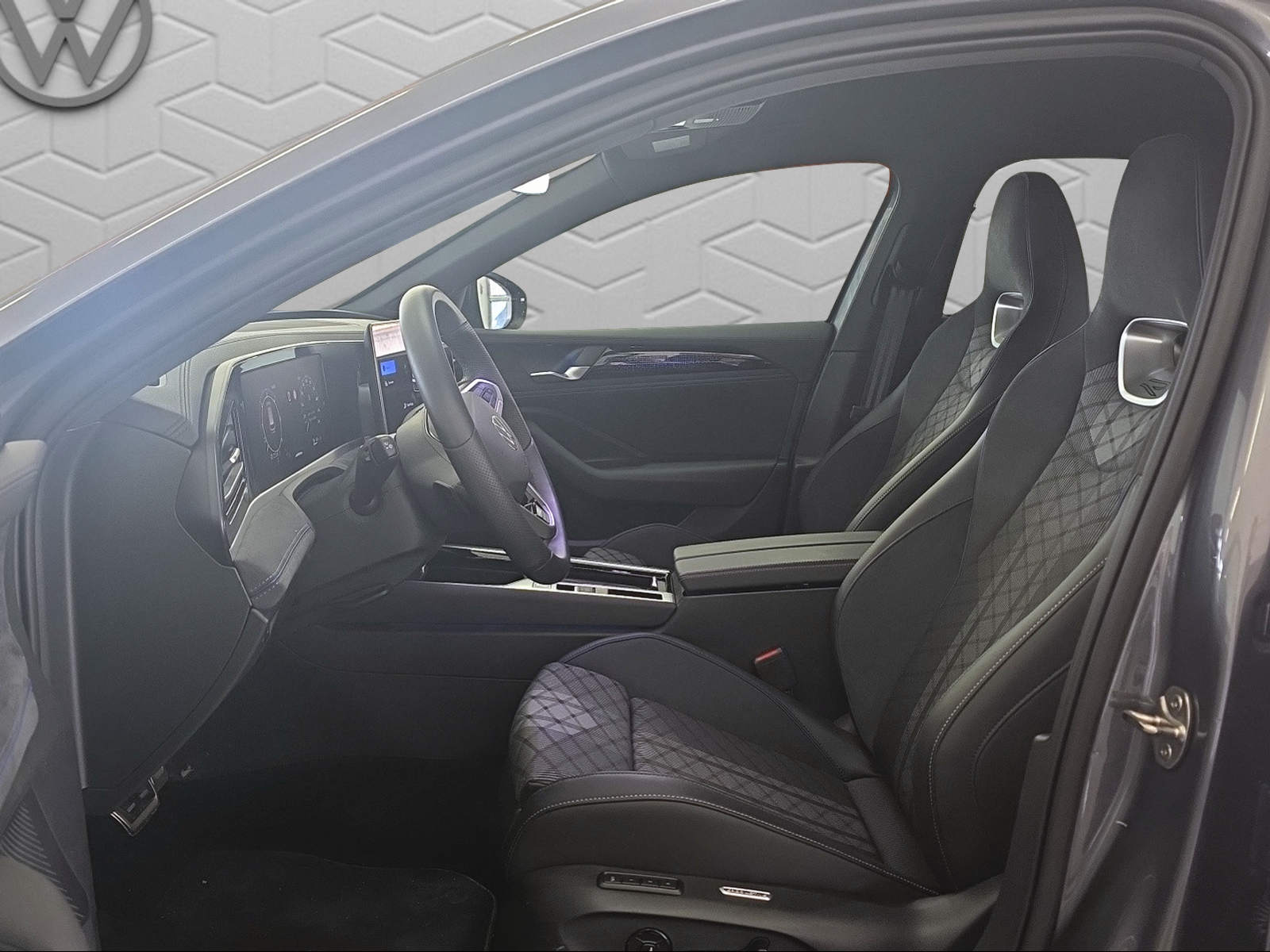 VW Passat Variant 2.0 TDI evo R-Line 4 Motion DSG-image-6
