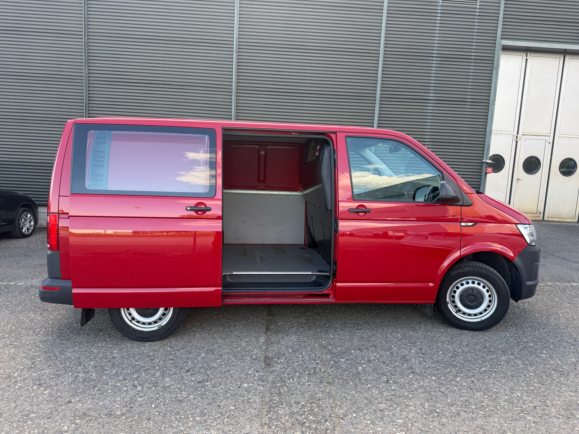 VW T6 2.0 TDI 4Motion * Gr. Navigation ** Xenon ** Klimaanlage ** Tempomat ** Nutzlast 1108 ** Frisch Ab MFK-image-7