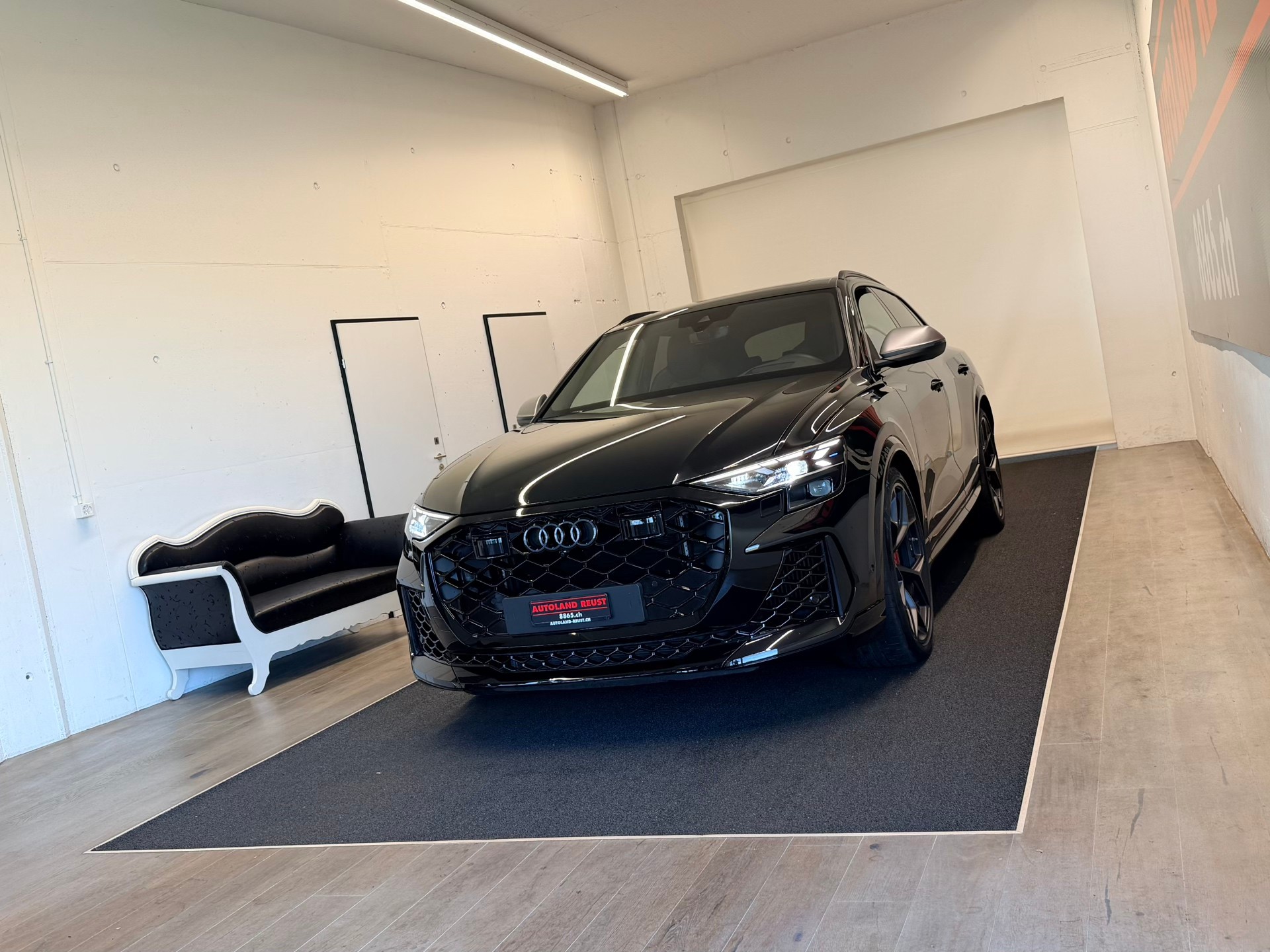 AUDI RSQ8 performance quattro-image-2