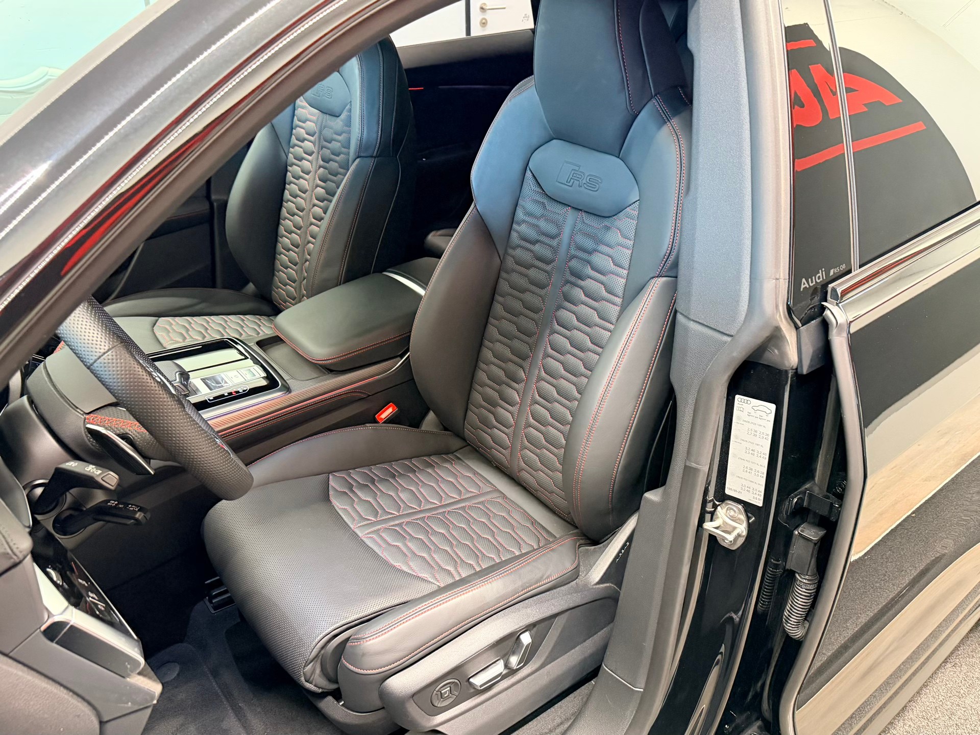AUDI RSQ8 performance quattro-image-15