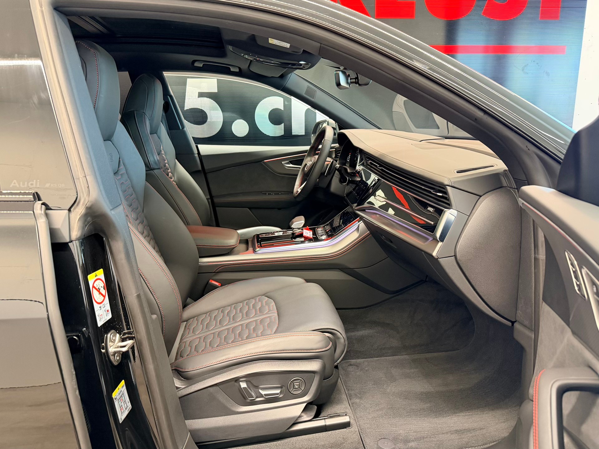 AUDI RSQ8 performance quattro-image-22