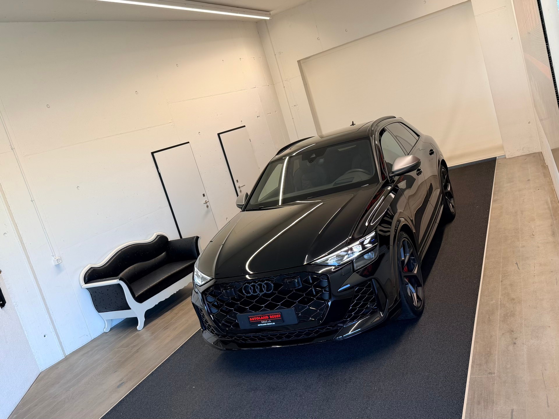 AUDI RSQ8 performance quattro-image-3
