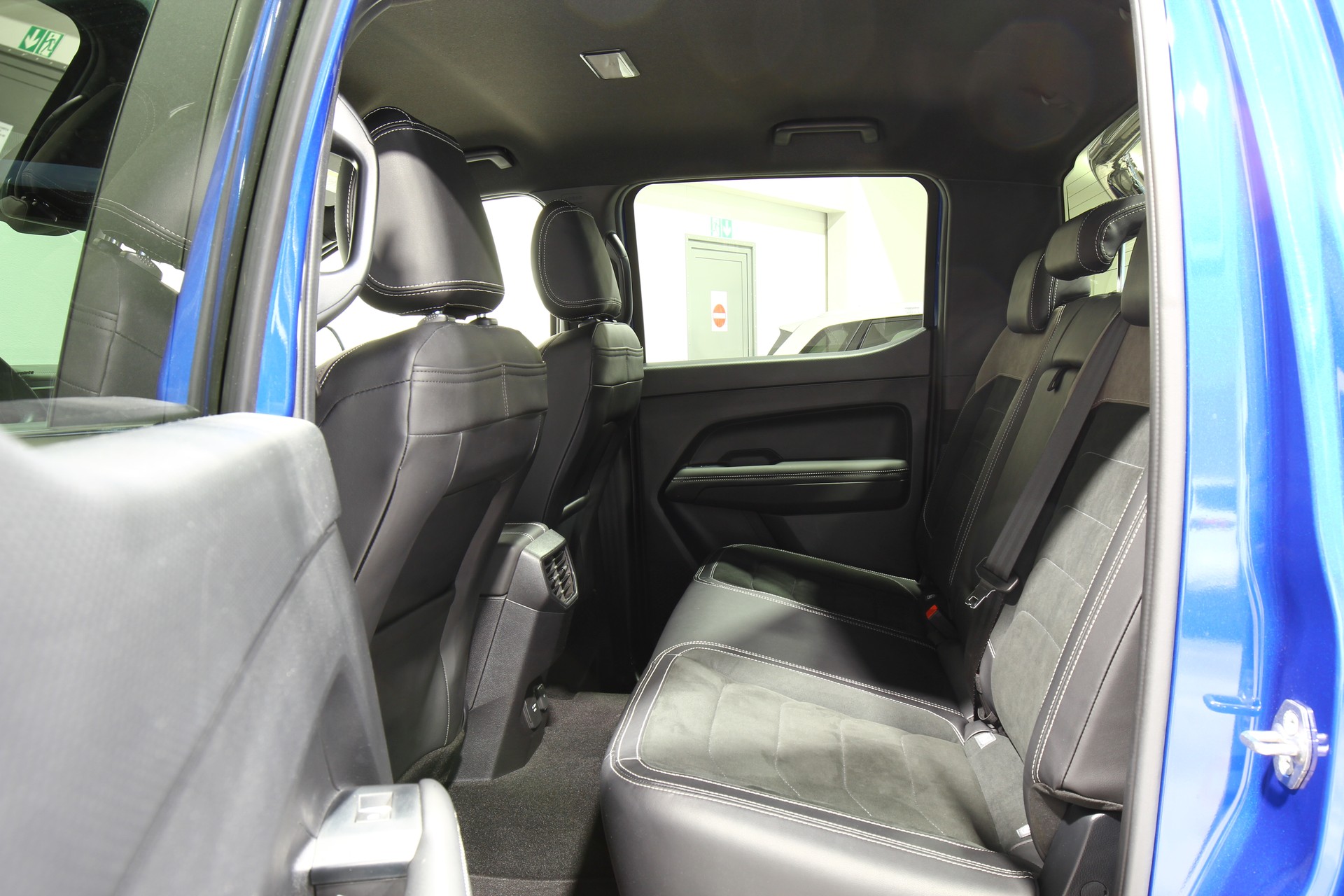 VW Amarok 3.0TDI Style Winter 2-image-9