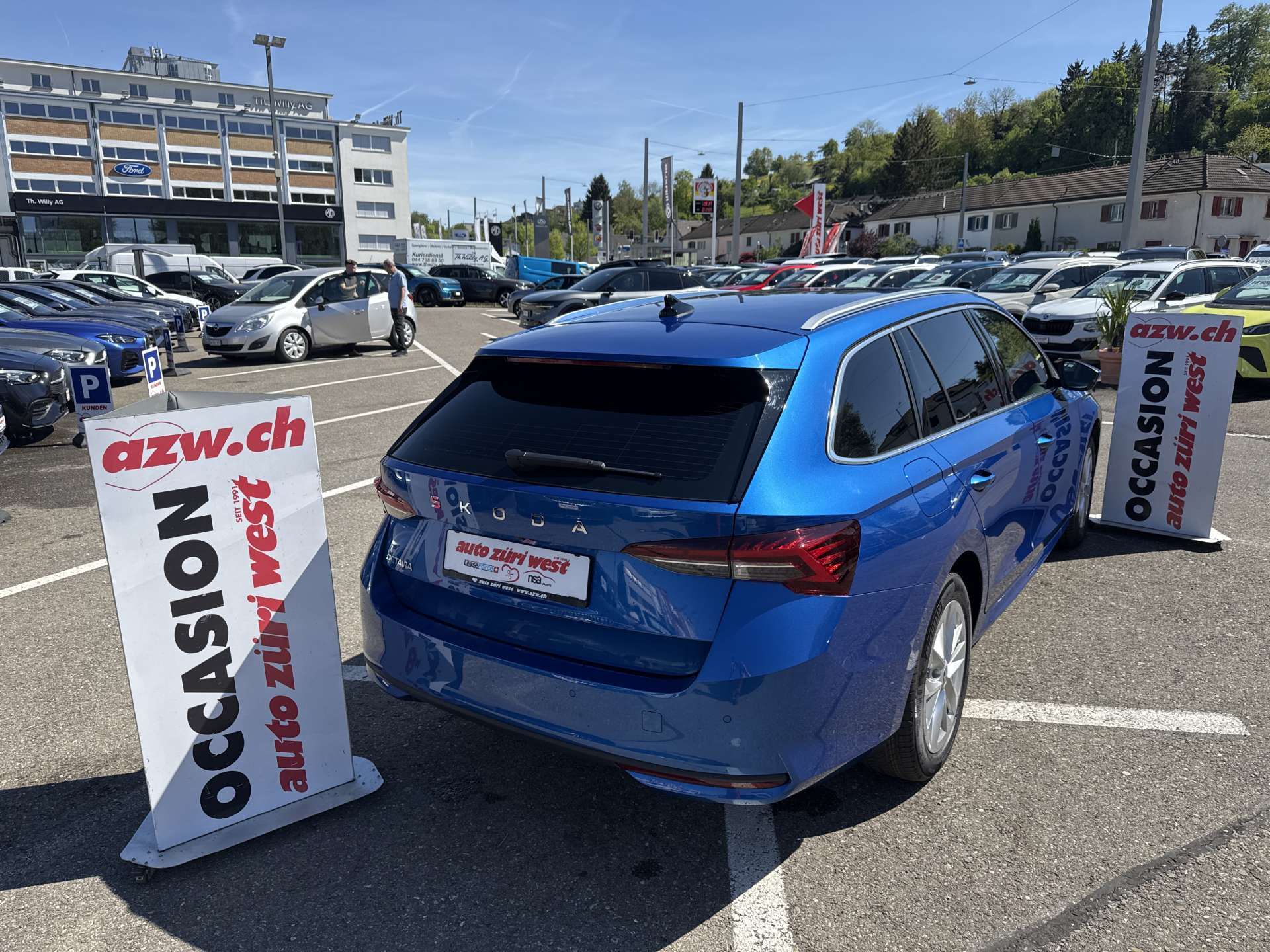 SKODA Octavia Combi 2.0 TDi 150 Selection DSG-Automat-image-2