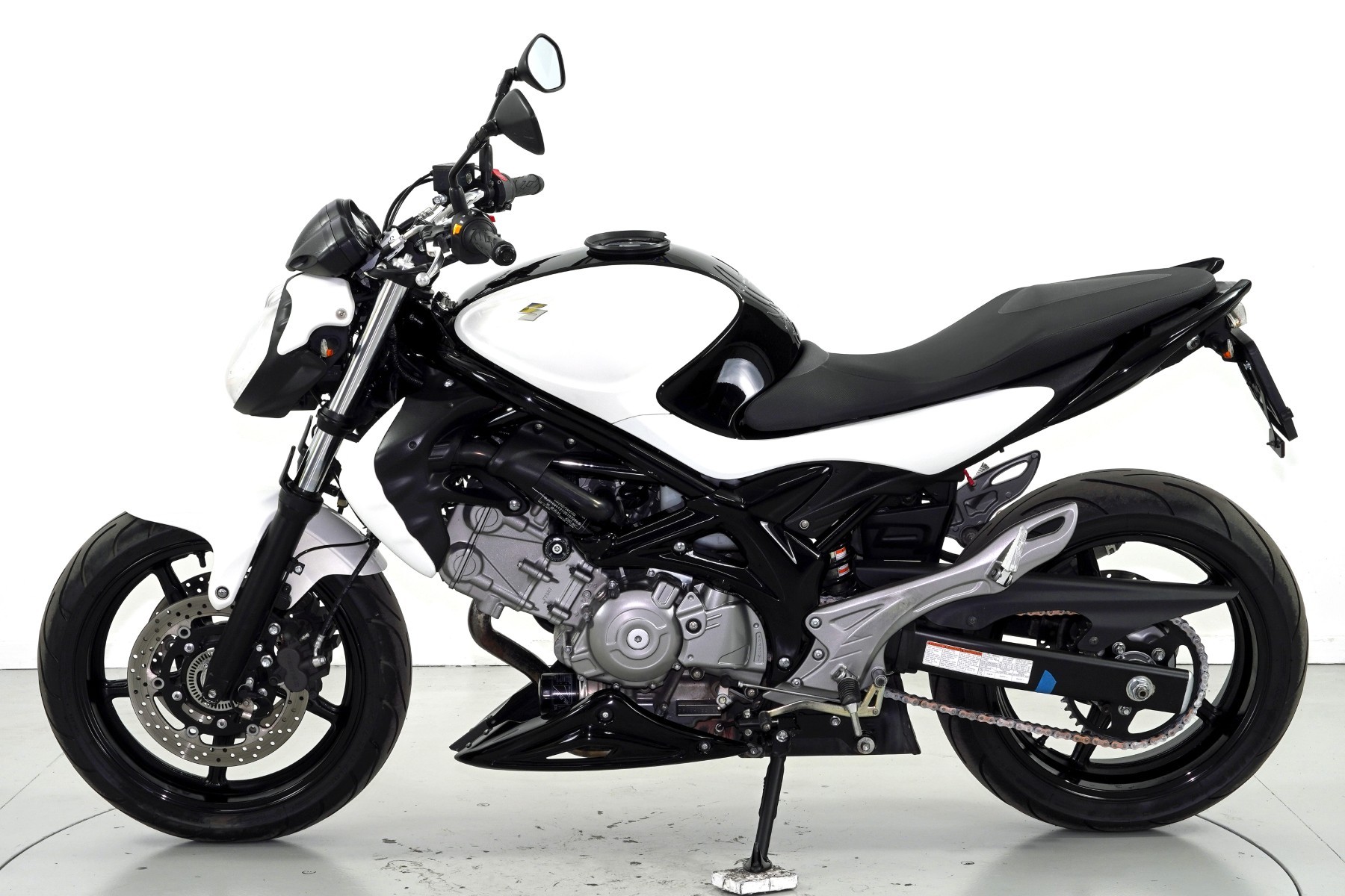 SUZUKI SFV 650 A Gladius-image-4