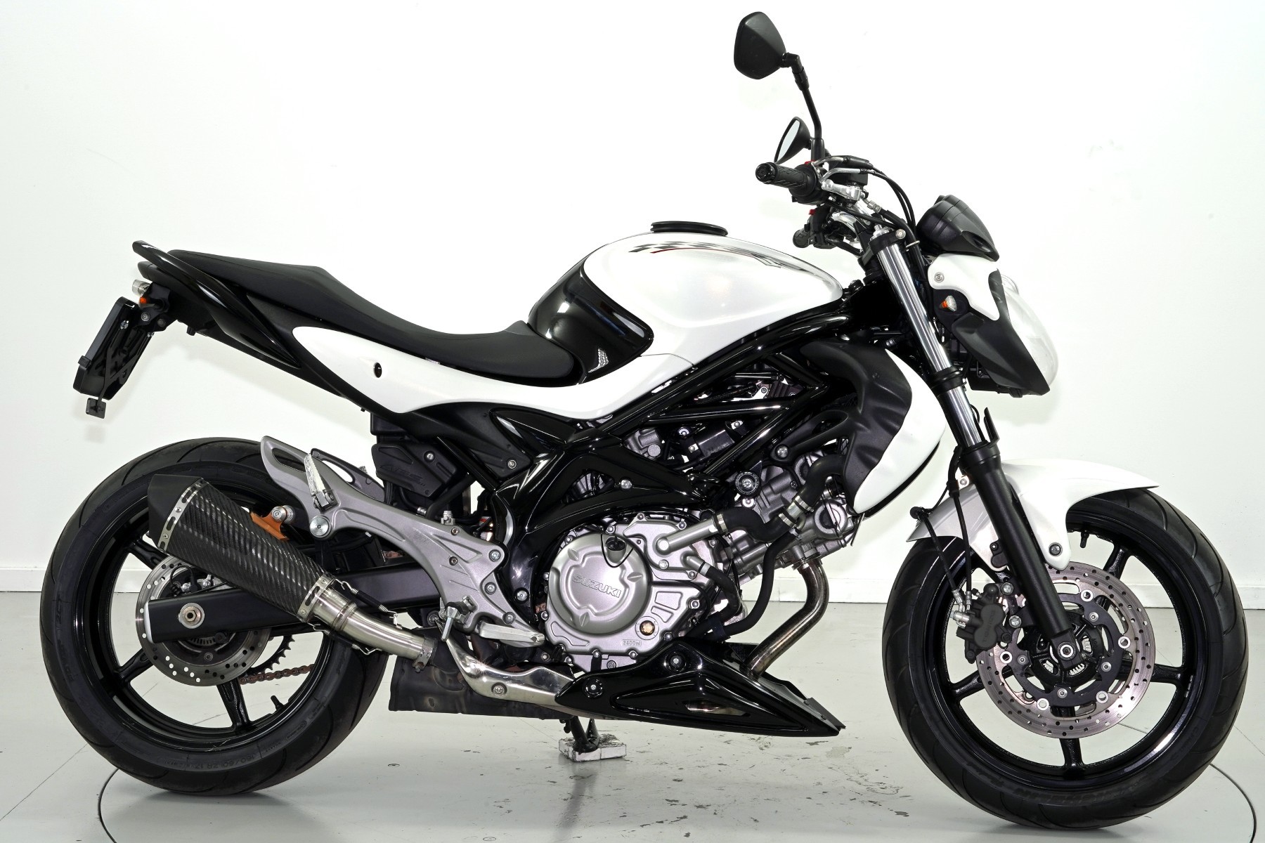 SUZUKI SFV 650 A Gladius-showroom-element-3