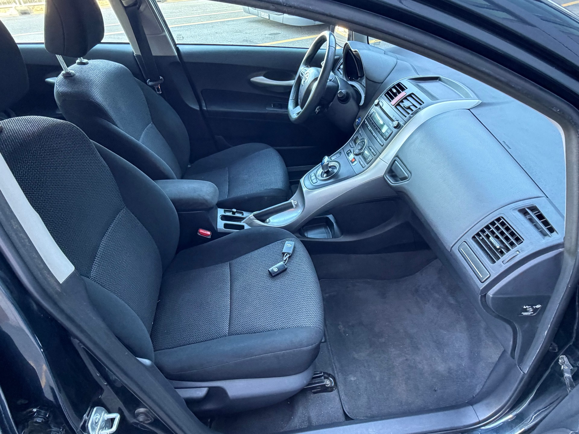TOYOTA Auris 1.8 16V HSD Linea Luna-image-13