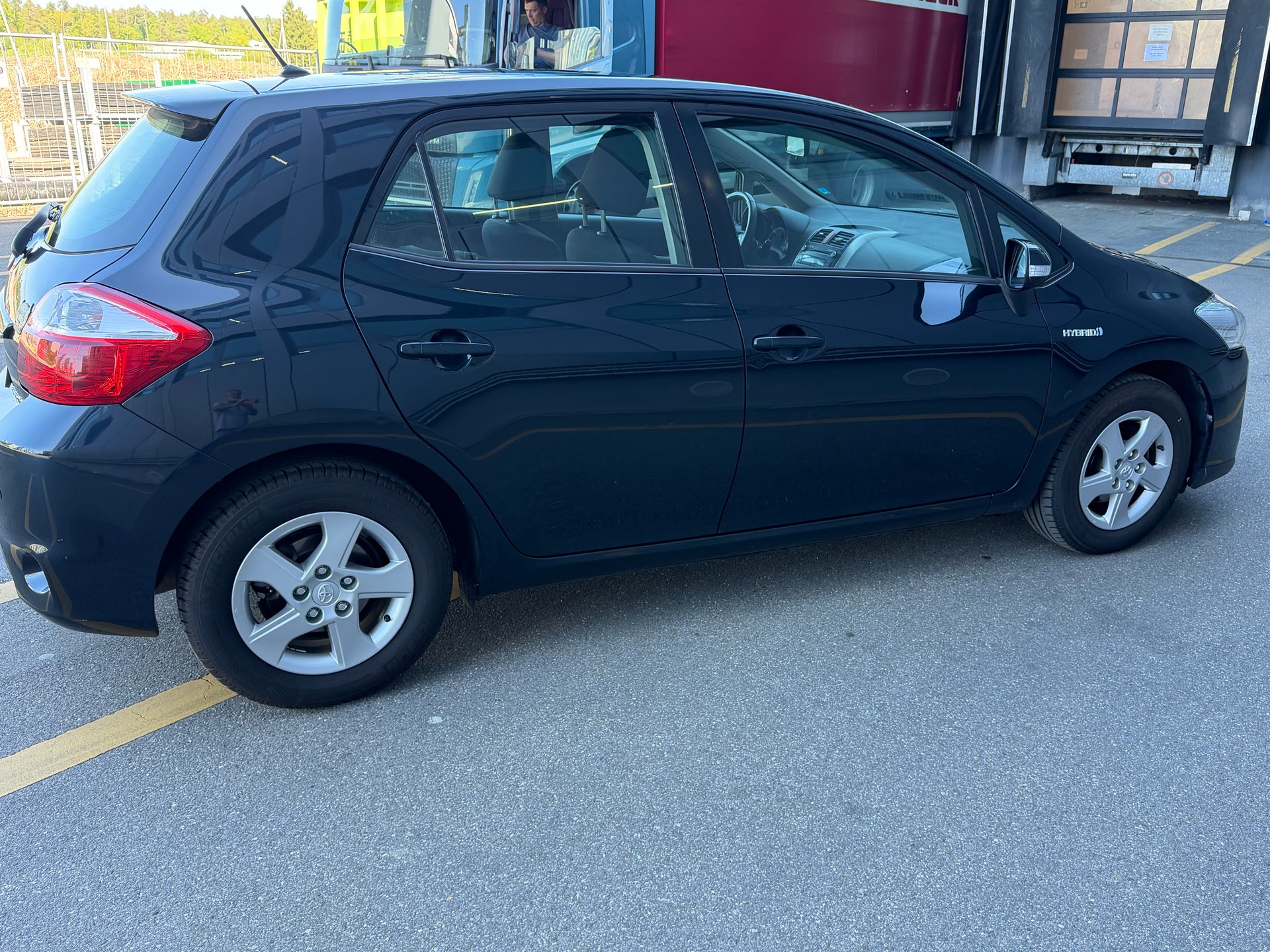 TOYOTA Auris 1.8 16V HSD Linea Luna-image-17