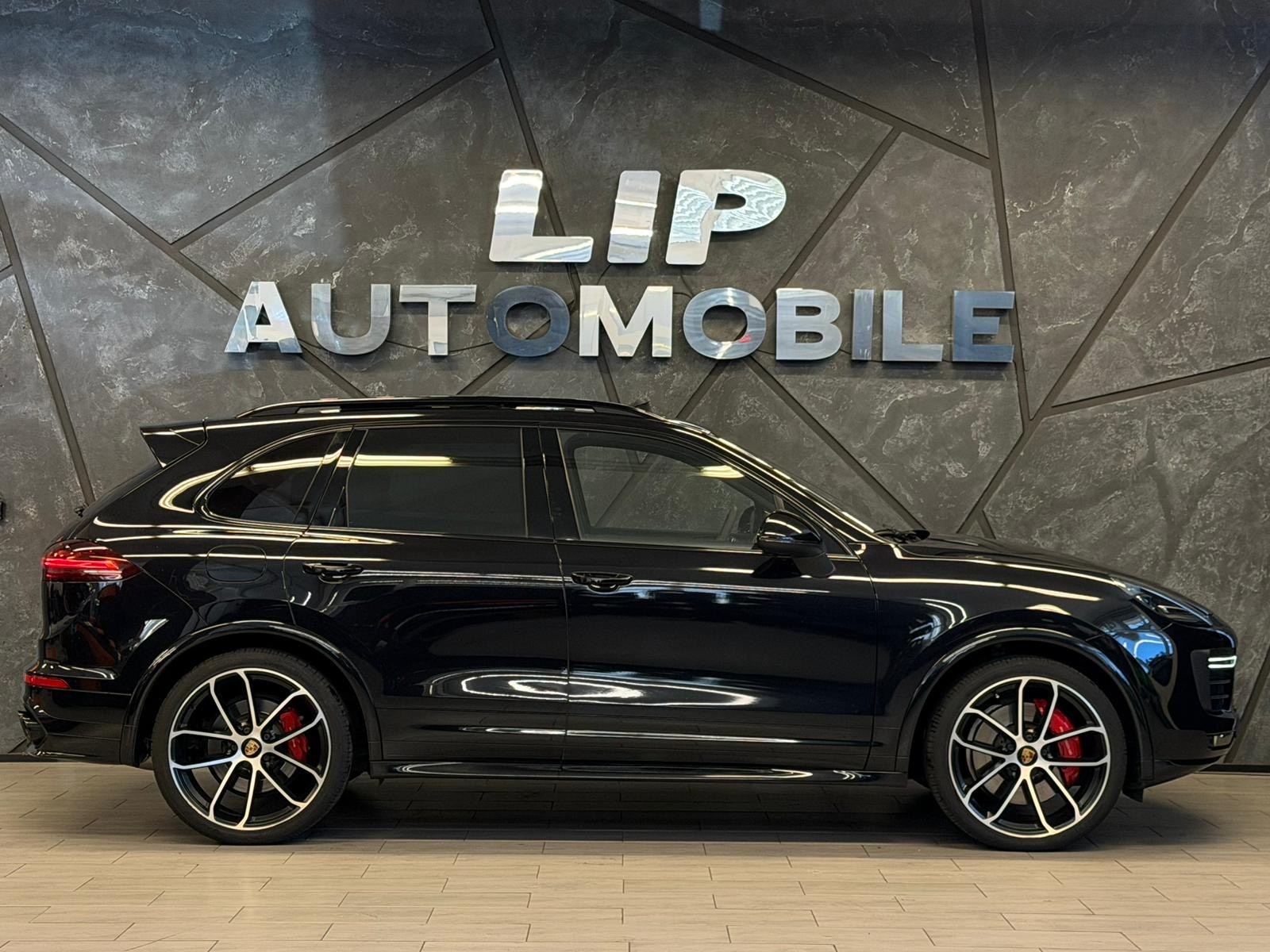 PORSCHE Cayenne GTS-image-3