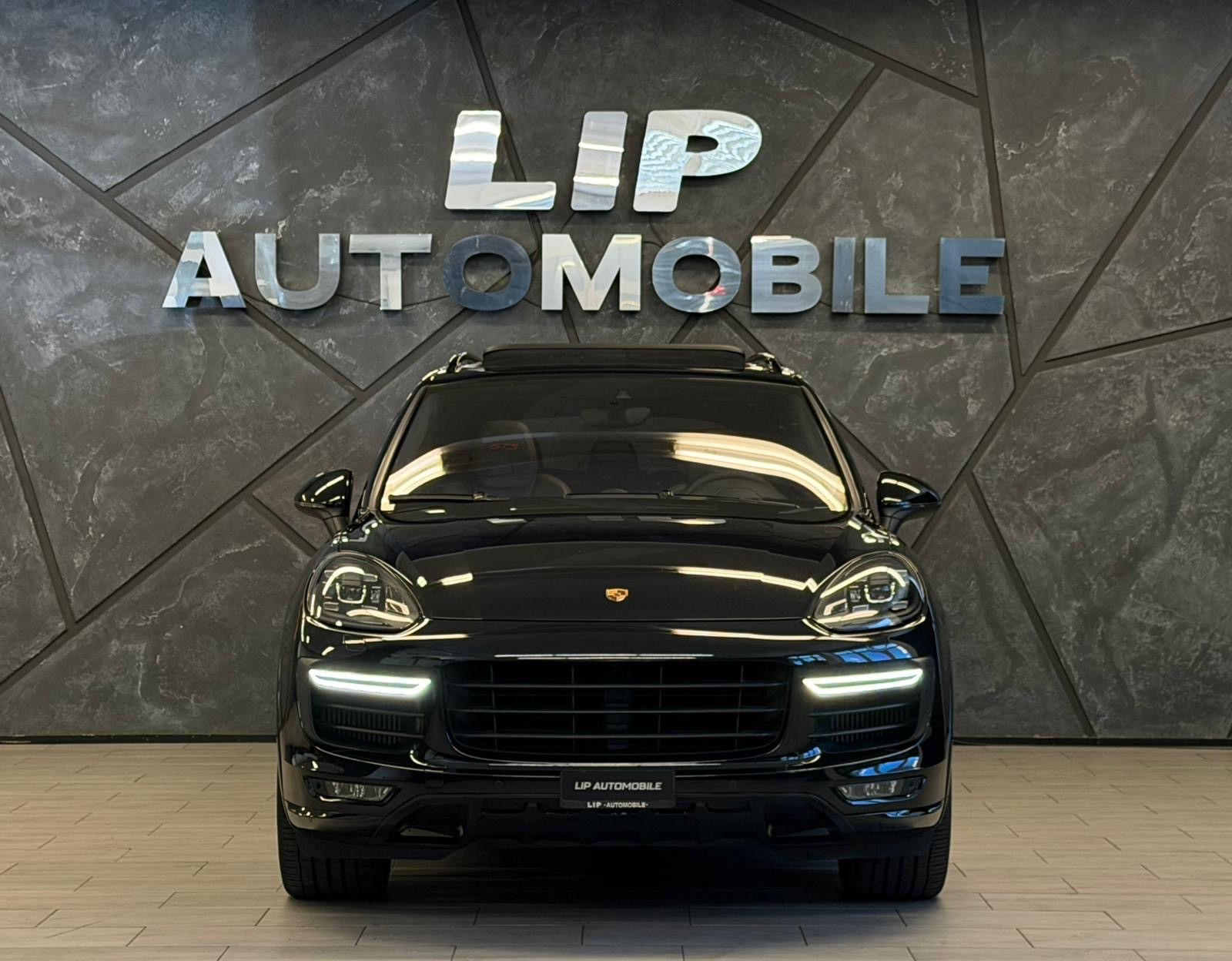 PORSCHE Cayenne GTS-image-1